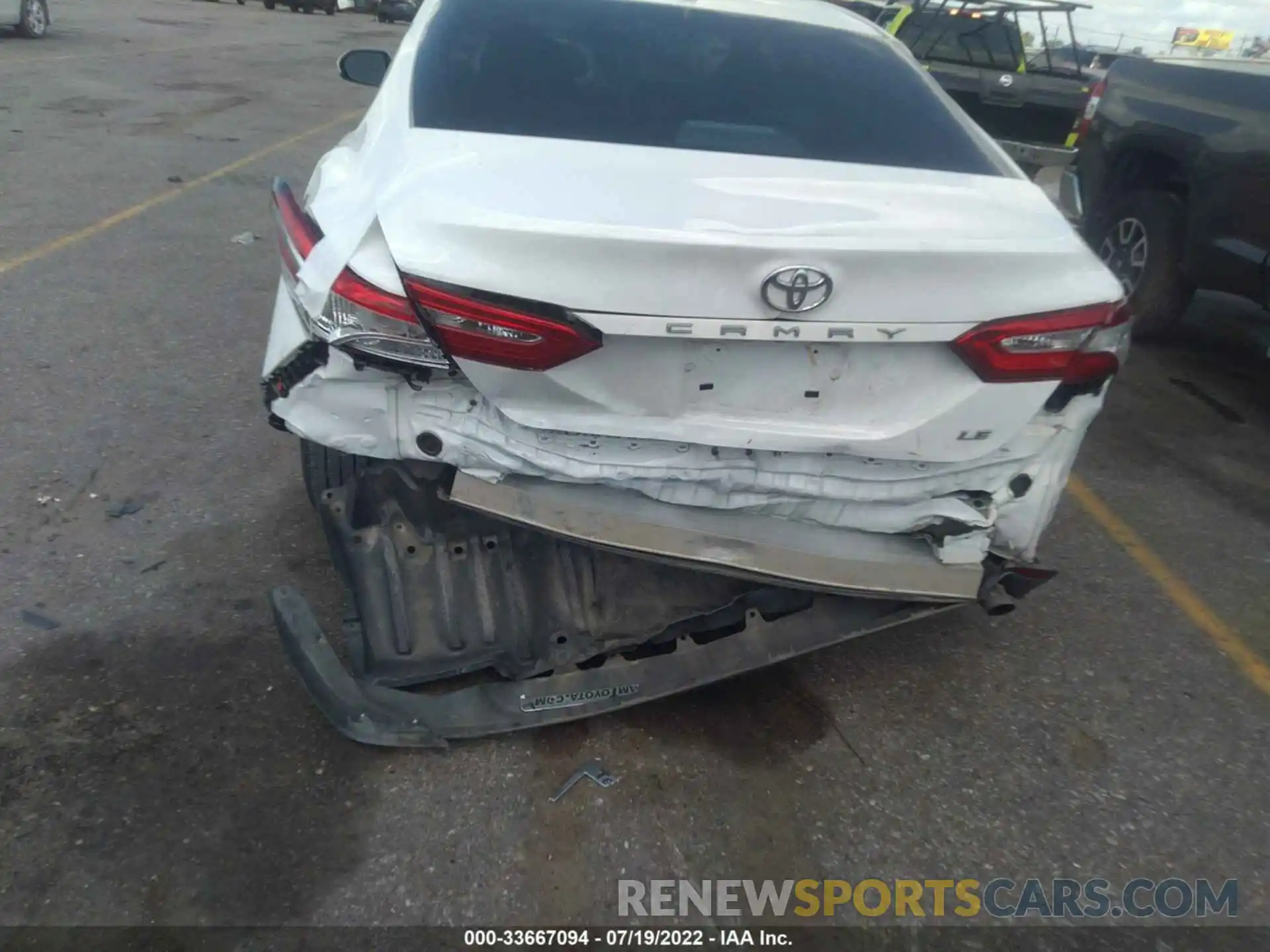 6 Photograph of a damaged car 4T1C11AK8LU915087 TOYOTA CAMRY 2020