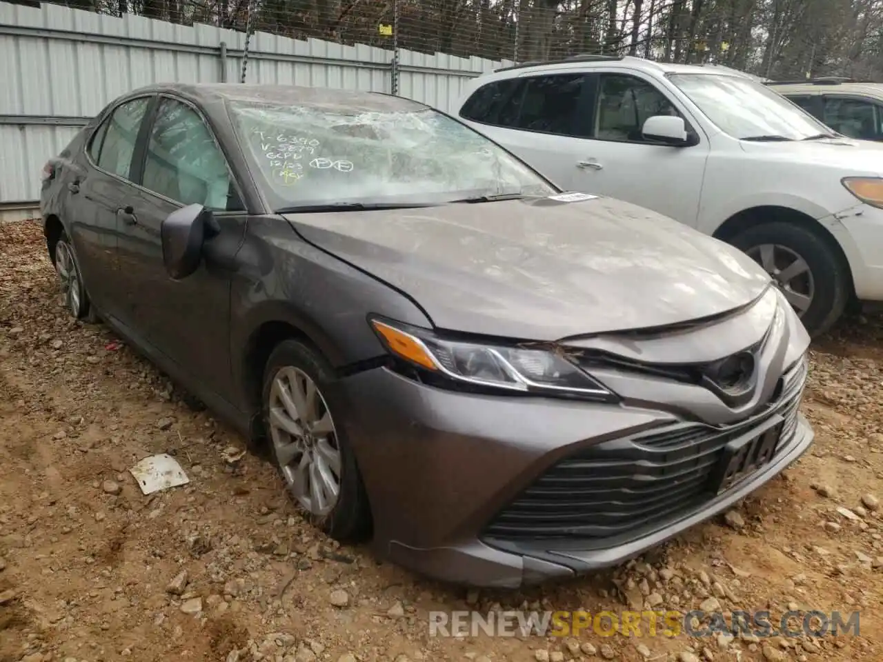 1 Photograph of a damaged car 4T1C11AK8LU915879 TOYOTA CAMRY 2020