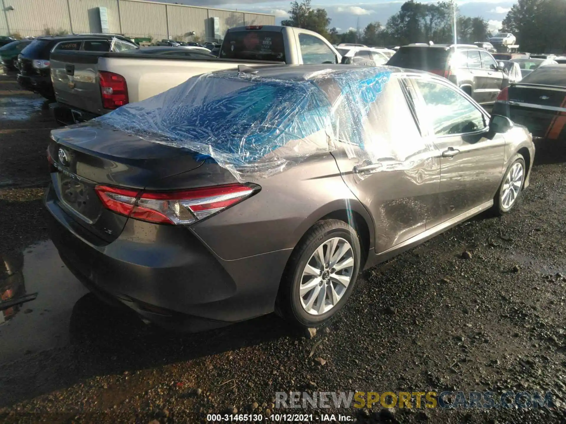 4 Photograph of a damaged car 4T1C11AK8LU919544 TOYOTA CAMRY 2020