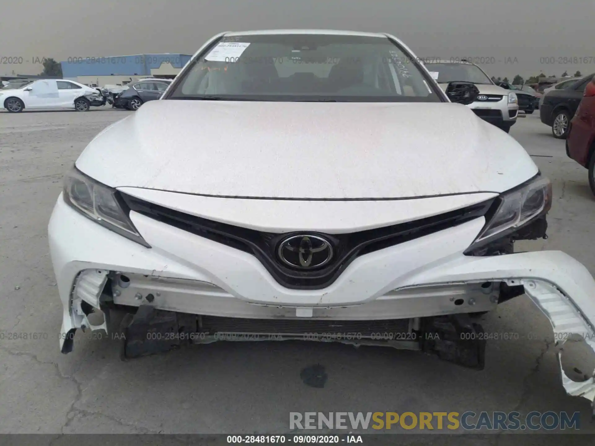 6 Photograph of a damaged car 4T1C11AK8LU927689 TOYOTA CAMRY 2020