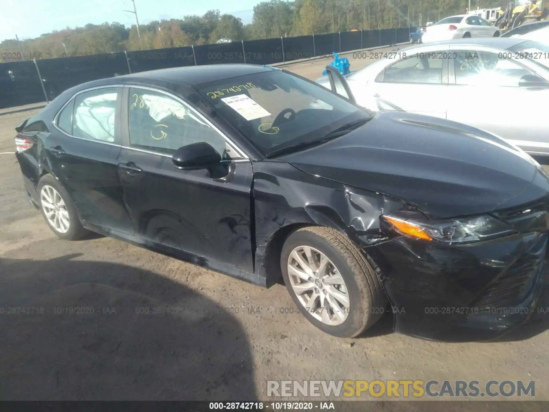 1 Photograph of a damaged car 4T1C11AK8LU938143 TOYOTA CAMRY 2020