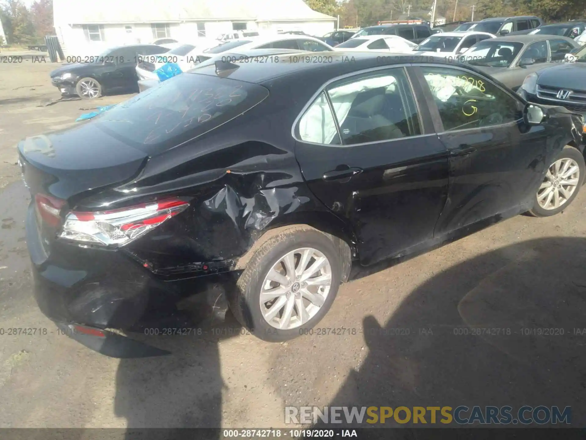 4 Photograph of a damaged car 4T1C11AK8LU938143 TOYOTA CAMRY 2020