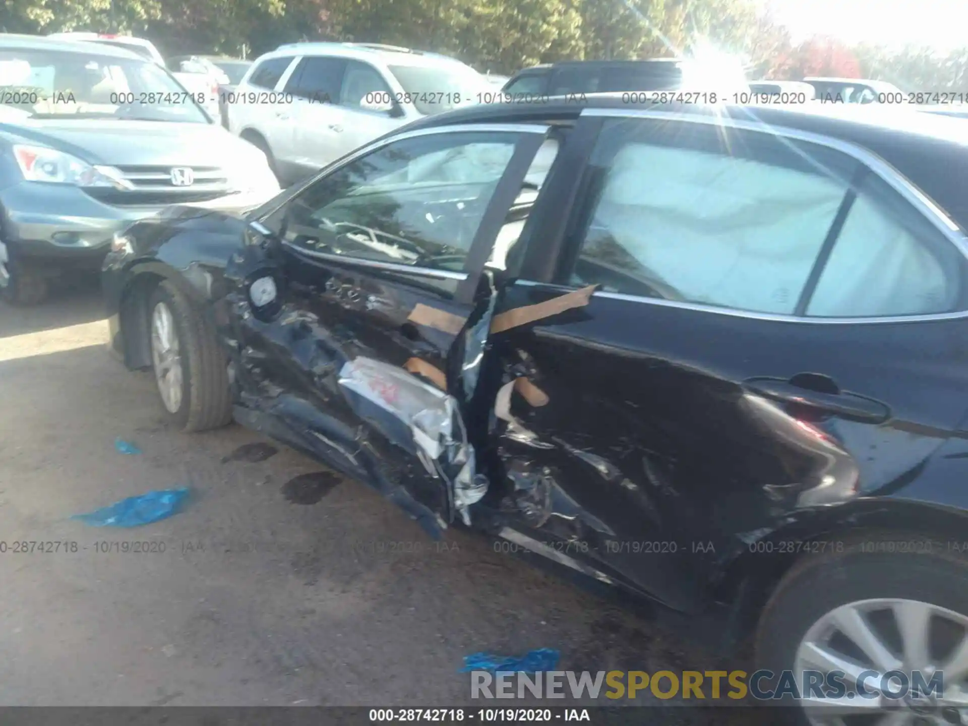 6 Photograph of a damaged car 4T1C11AK8LU938143 TOYOTA CAMRY 2020