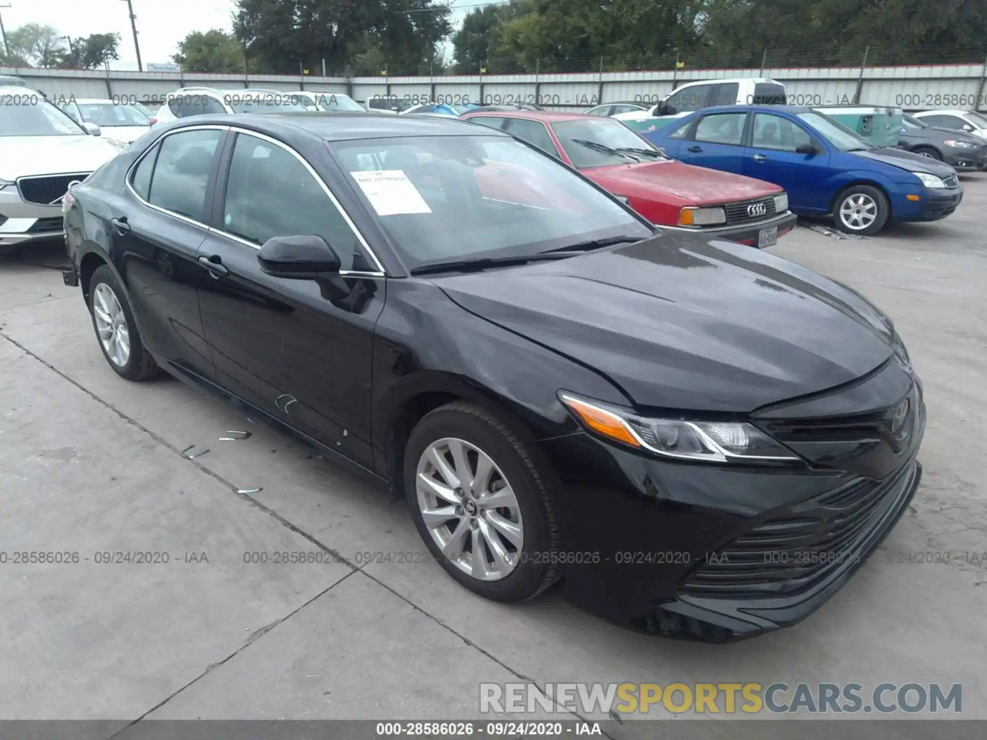 1 Photograph of a damaged car 4T1C11AK8LU938949 TOYOTA CAMRY 2020