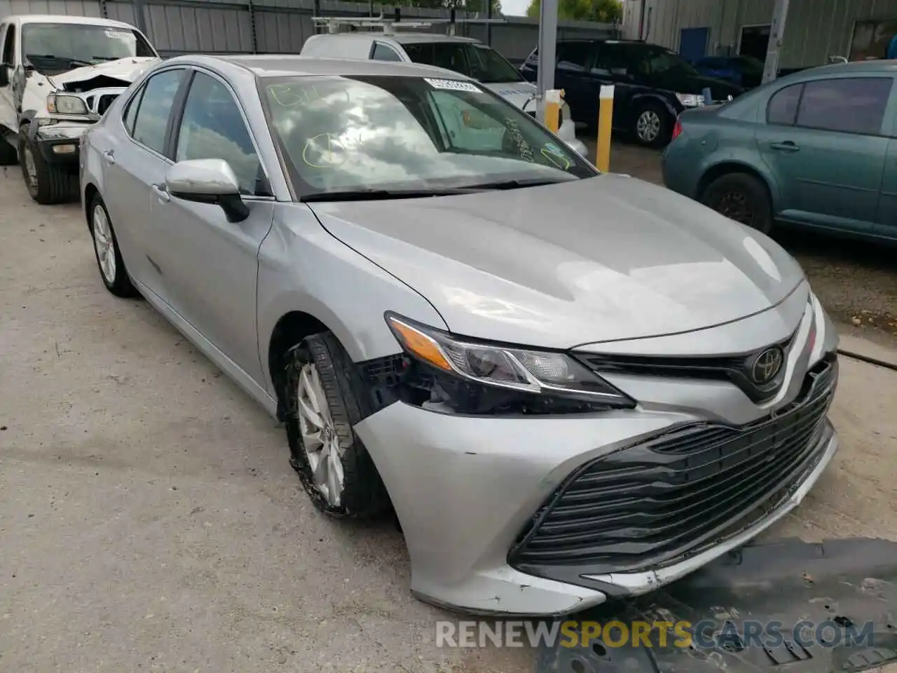 1 Photograph of a damaged car 4T1C11AK8LU940359 TOYOTA CAMRY 2020