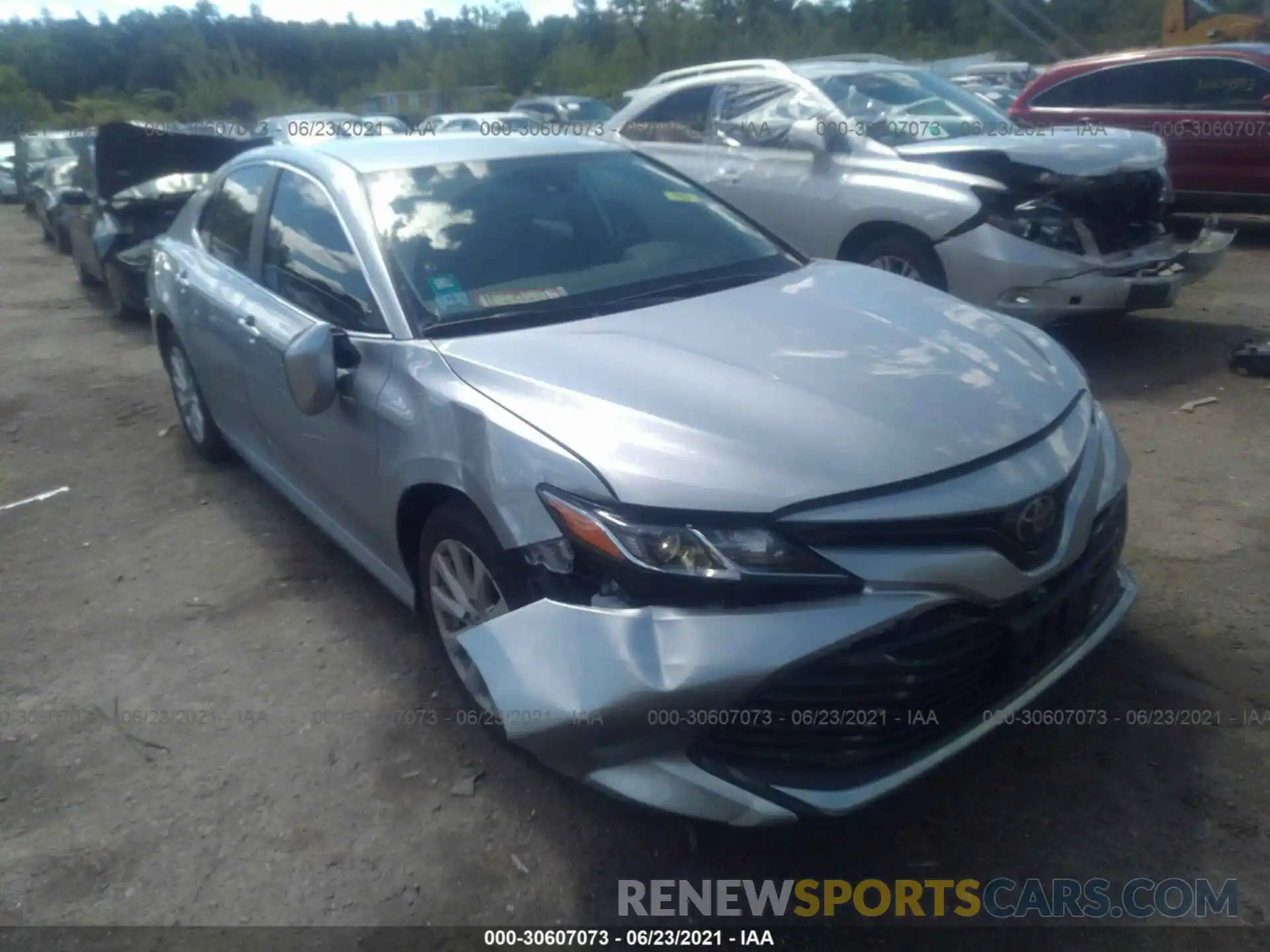 1 Photograph of a damaged car 4T1C11AK8LU948851 TOYOTA CAMRY 2020