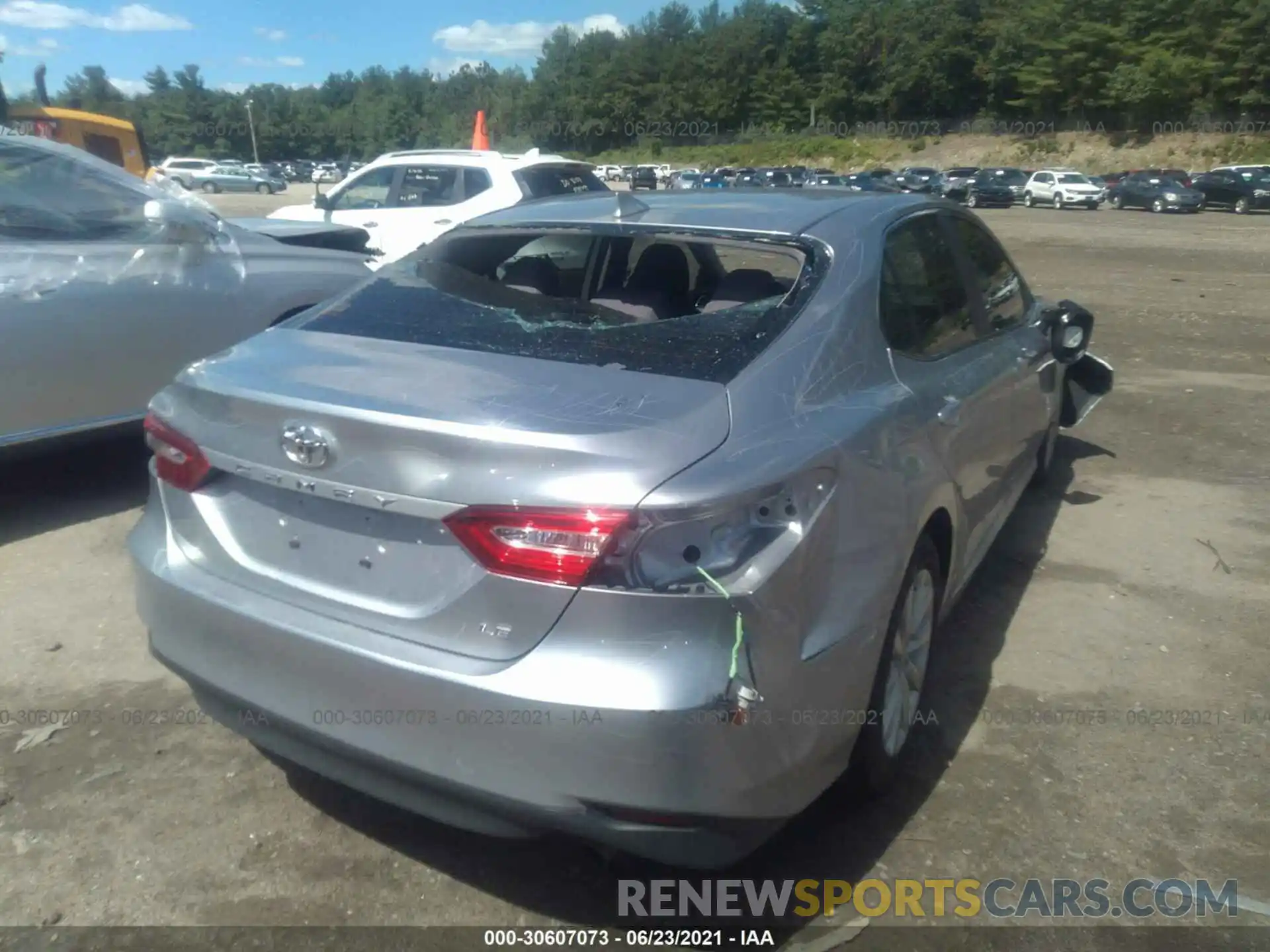 4 Photograph of a damaged car 4T1C11AK8LU948851 TOYOTA CAMRY 2020