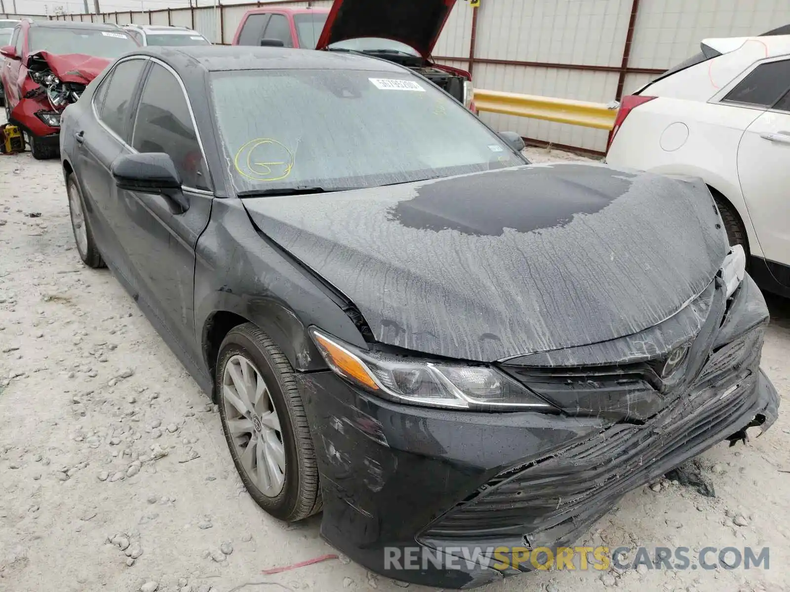 1 Photograph of a damaged car 4T1C11AK8LU956495 TOYOTA CAMRY 2020