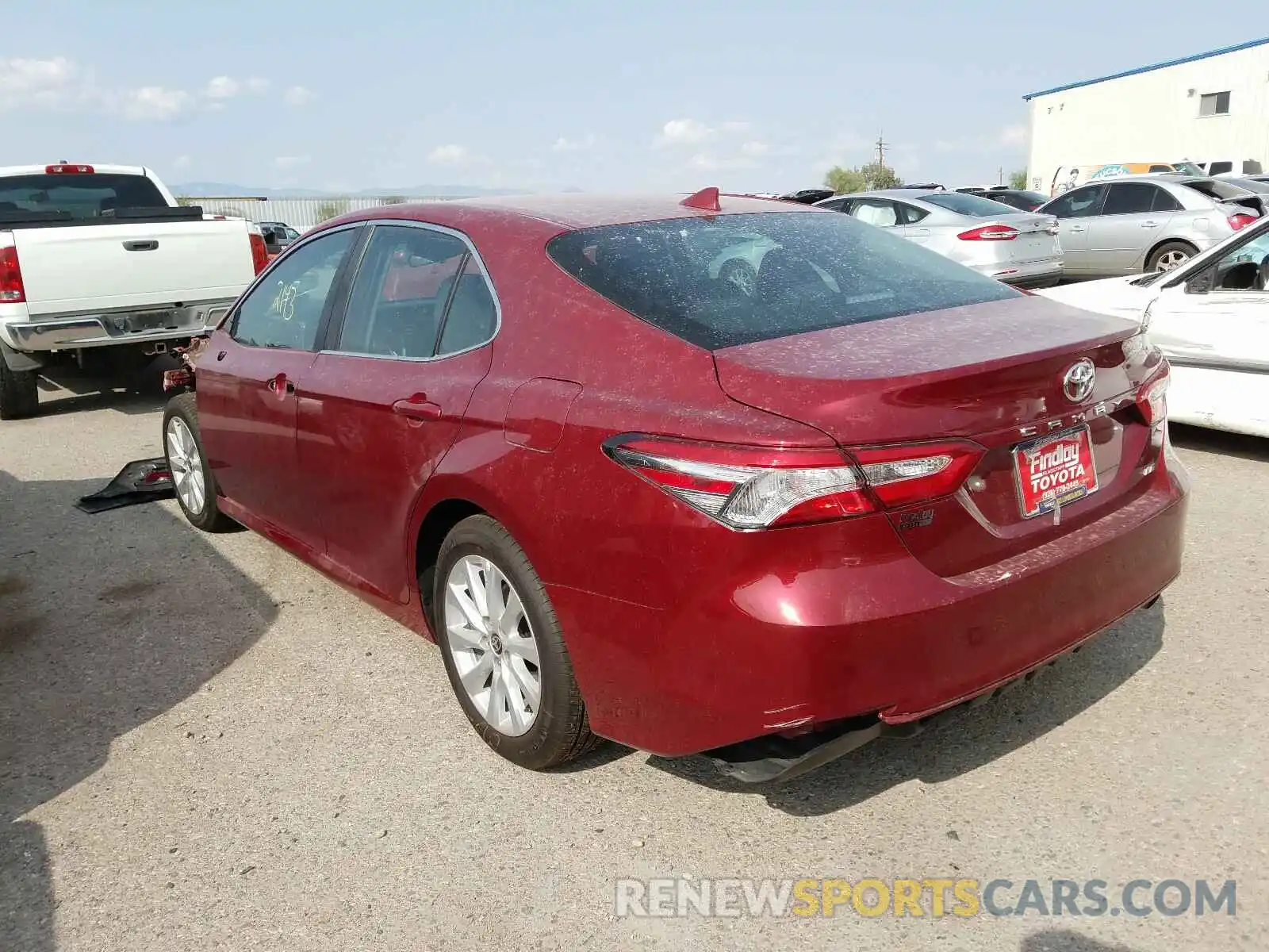 3 Photograph of a damaged car 4T1C11AK8LU957016 TOYOTA CAMRY 2020