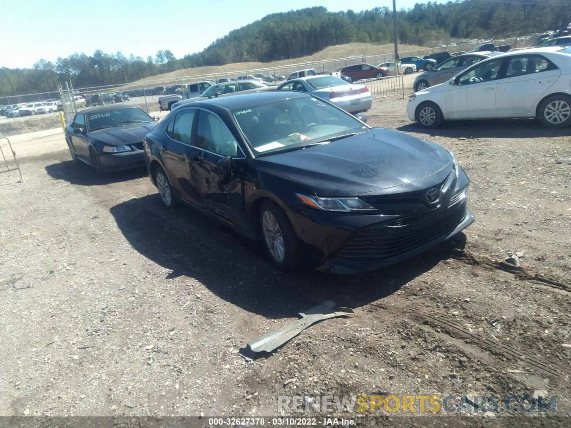 1 Photograph of a damaged car 4T1C11AK8LU960059 TOYOTA CAMRY 2020