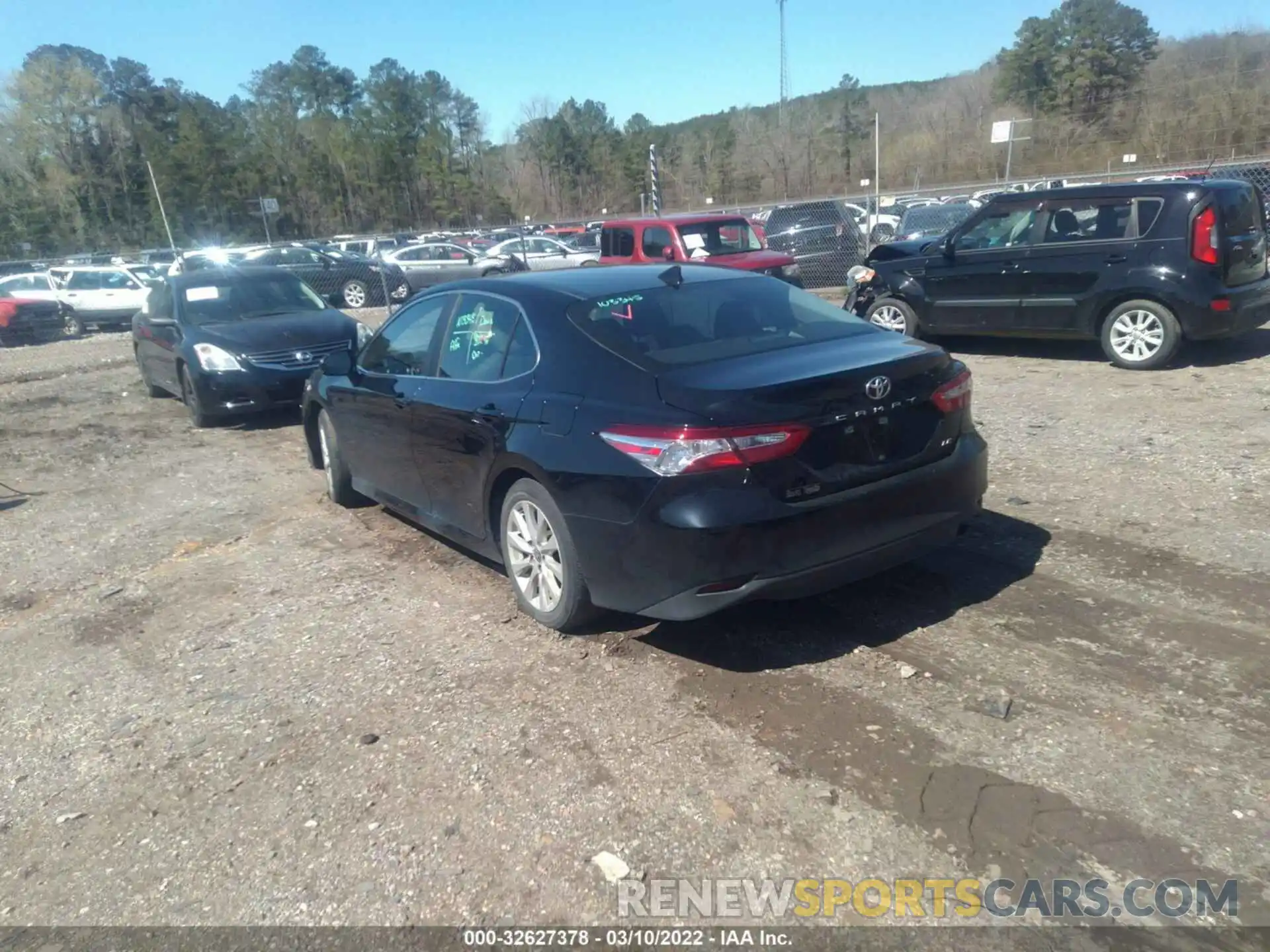 3 Photograph of a damaged car 4T1C11AK8LU960059 TOYOTA CAMRY 2020