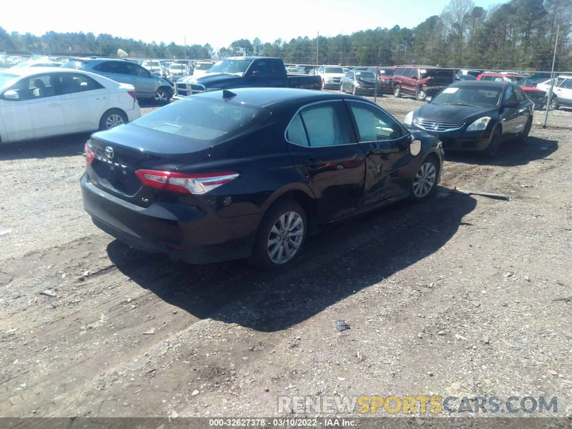 4 Photograph of a damaged car 4T1C11AK8LU960059 TOYOTA CAMRY 2020