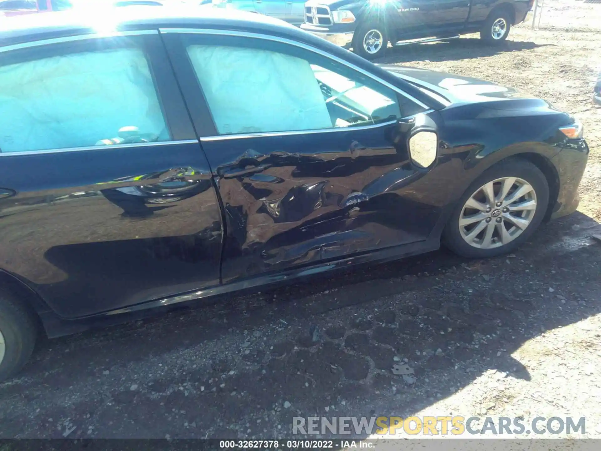 6 Photograph of a damaged car 4T1C11AK8LU960059 TOYOTA CAMRY 2020