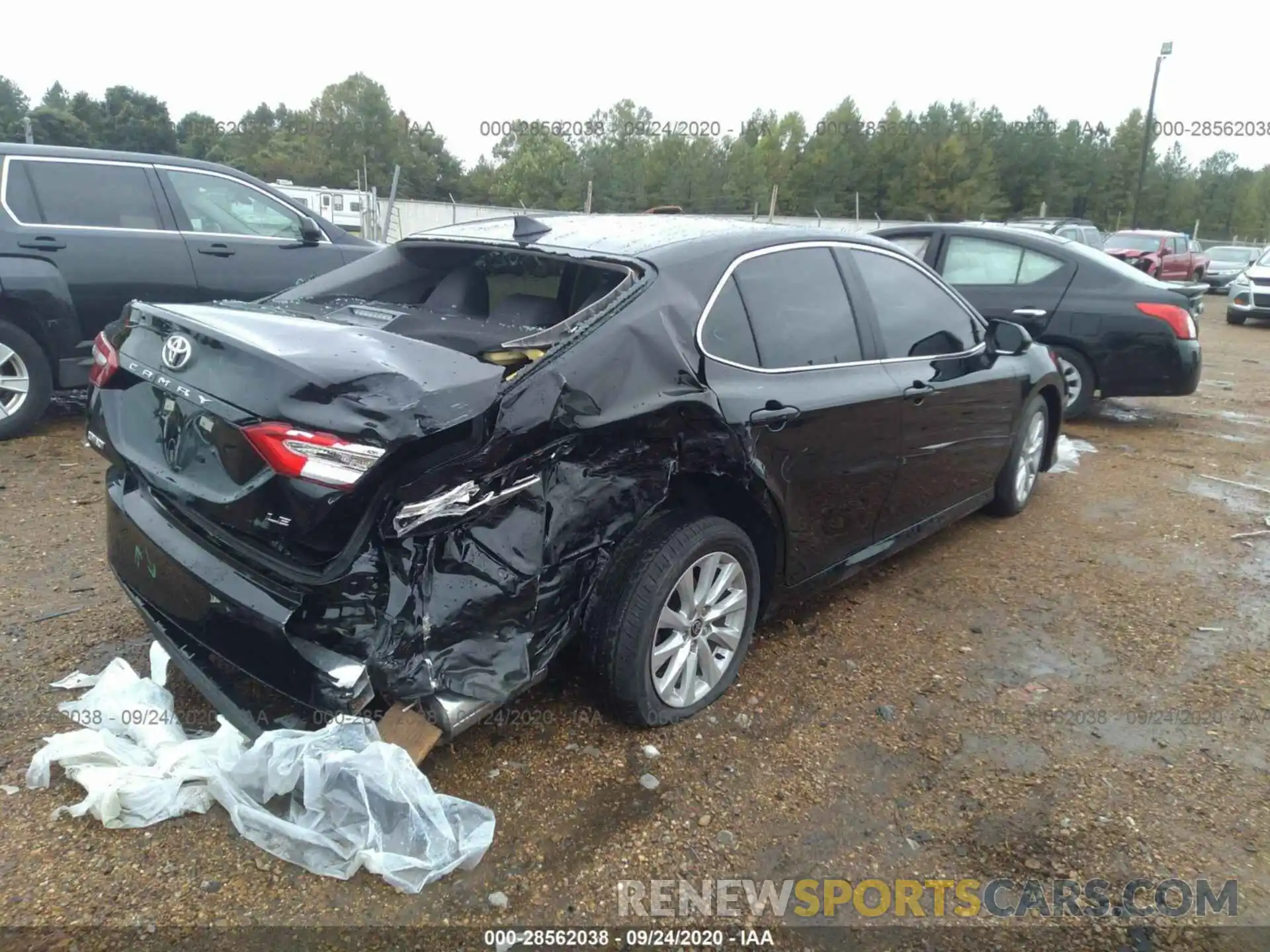 4 Photograph of a damaged car 4T1C11AK8LU962569 TOYOTA CAMRY 2020