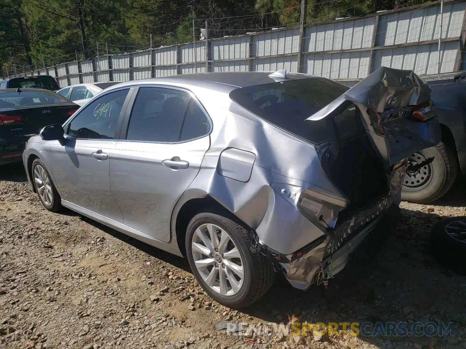 3 Photograph of a damaged car 4T1C11AK8LU966167 TOYOTA CAMRY 2020