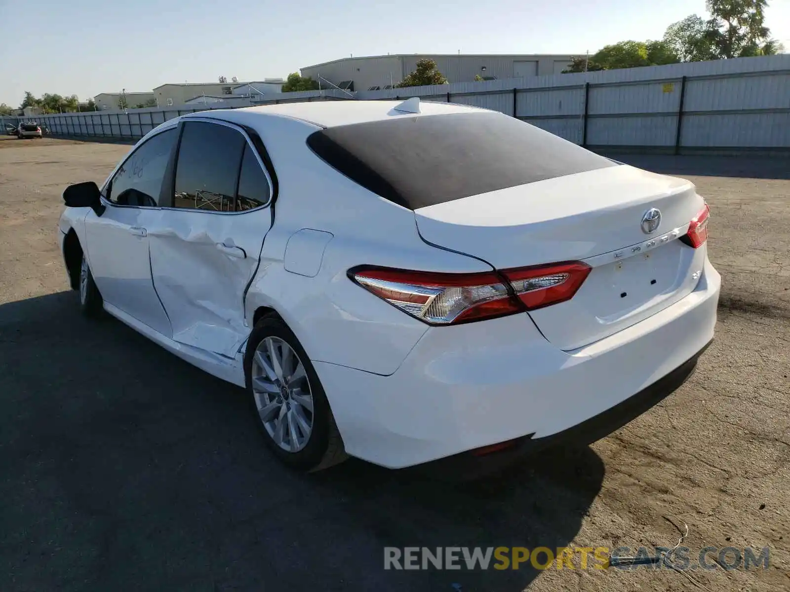 3 Photograph of a damaged car 4T1C11AK8LU969196 TOYOTA CAMRY 2020