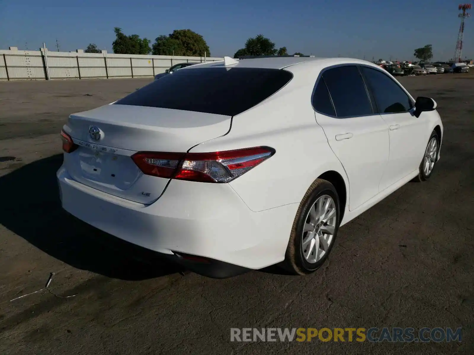 4 Photograph of a damaged car 4T1C11AK8LU969196 TOYOTA CAMRY 2020