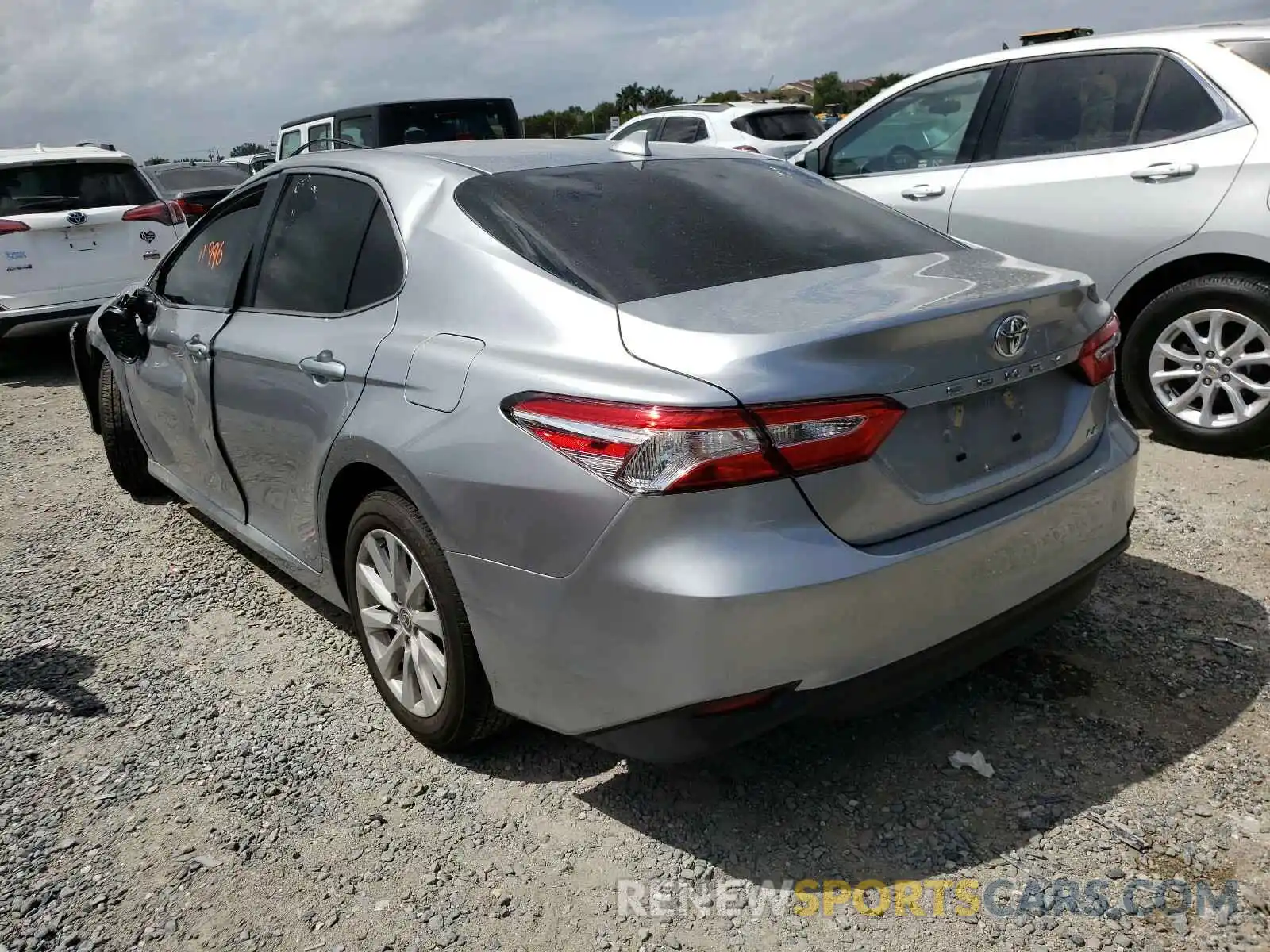 3 Photograph of a damaged car 4T1C11AK8LU971921 TOYOTA CAMRY 2020