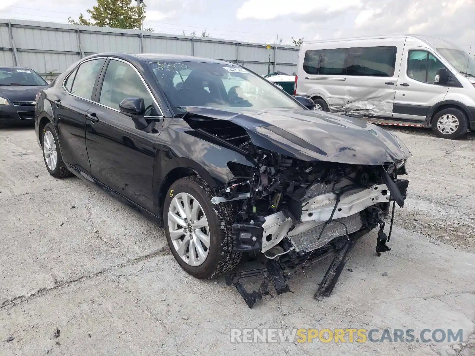 9 Photograph of a damaged car 4T1C11AK8LU975189 TOYOTA CAMRY 2020