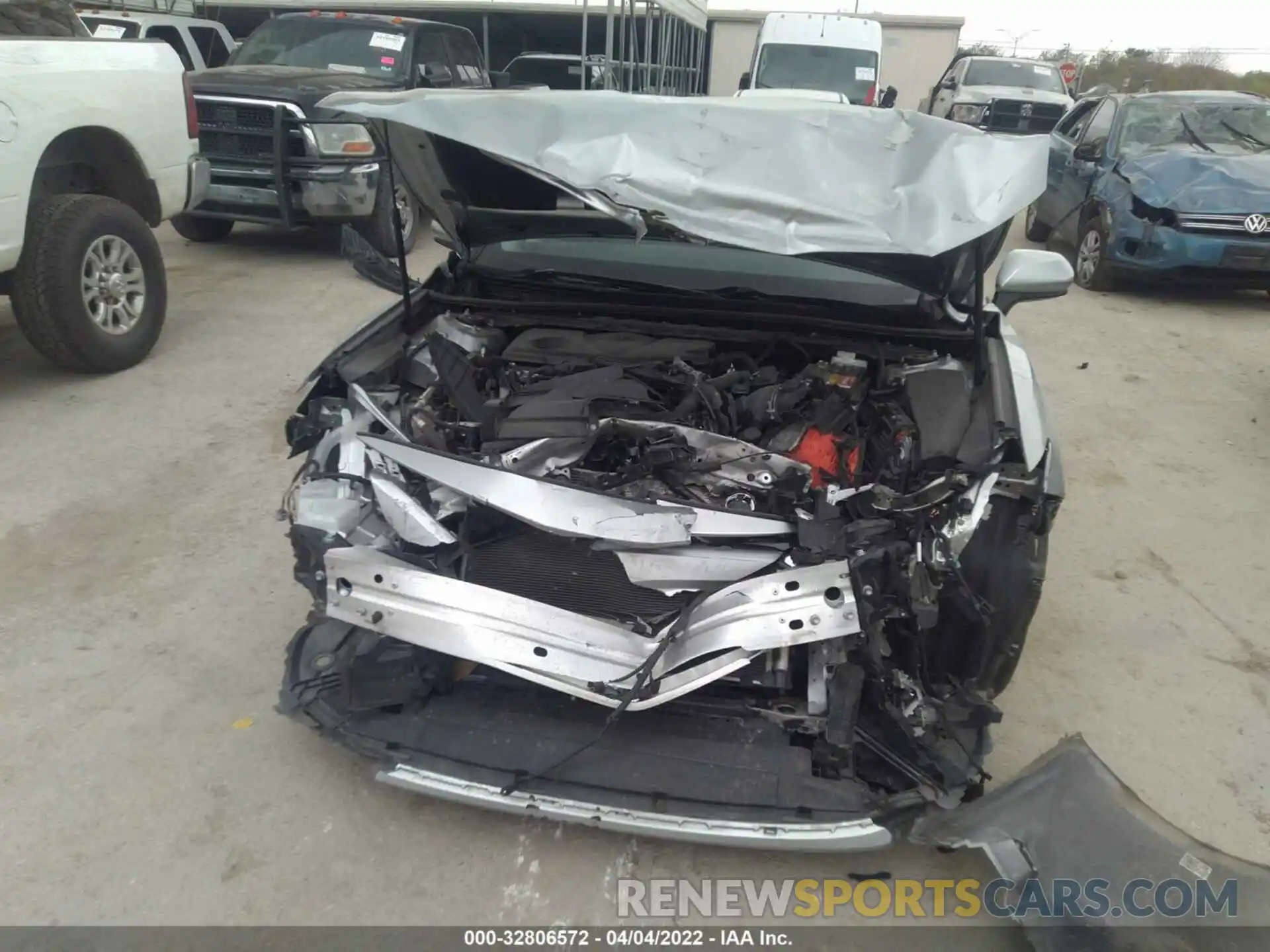 6 Photograph of a damaged car 4T1C11AK8LU979310 TOYOTA CAMRY 2020