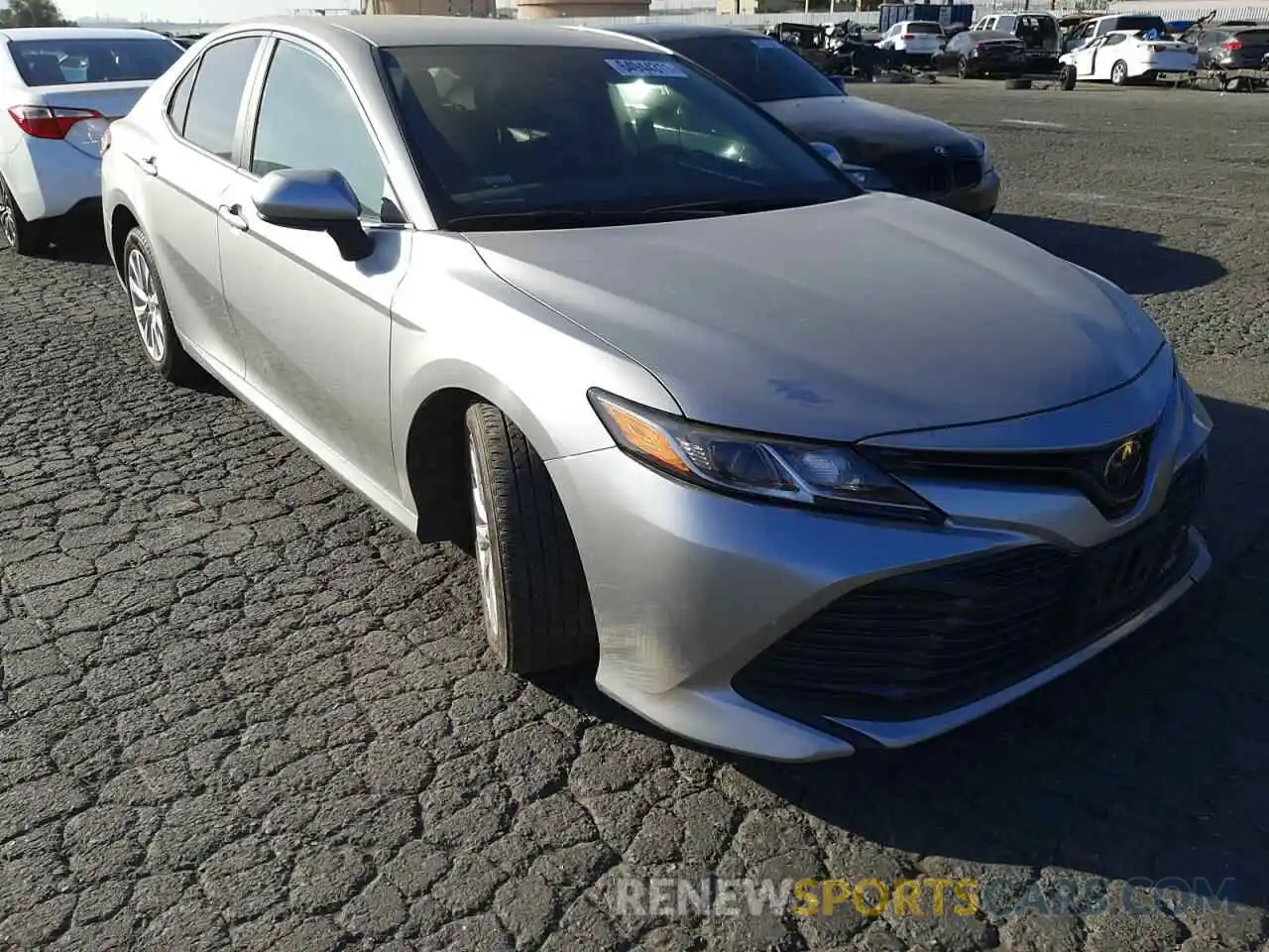 1 Photograph of a damaged car 4T1C11AK8LU981557 TOYOTA CAMRY 2020