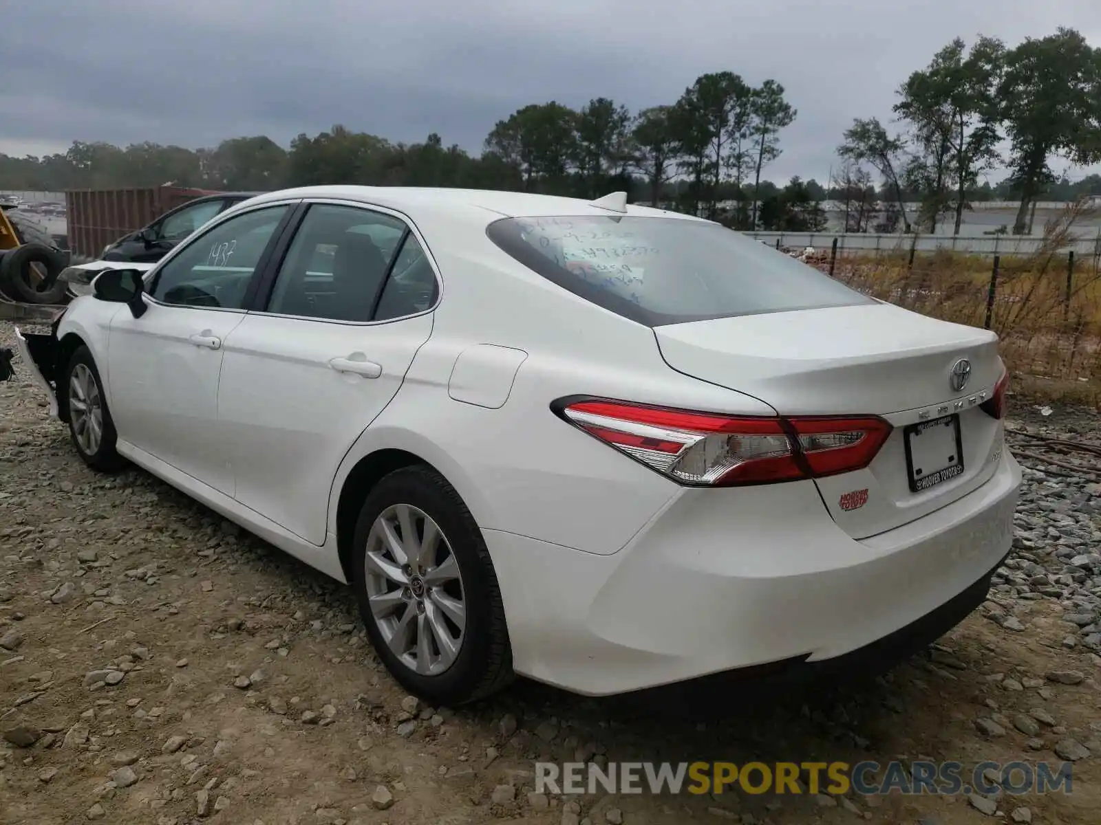 3 Photograph of a damaged car 4T1C11AK8LU982370 TOYOTA CAMRY 2020