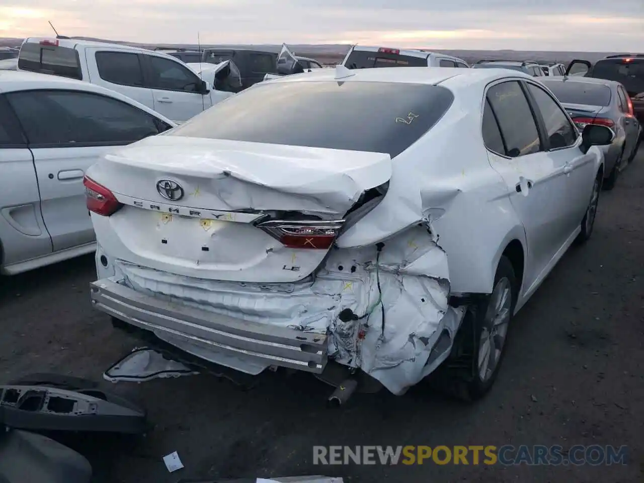 9 Photograph of a damaged car 4T1C11AK8LU983471 TOYOTA CAMRY 2020