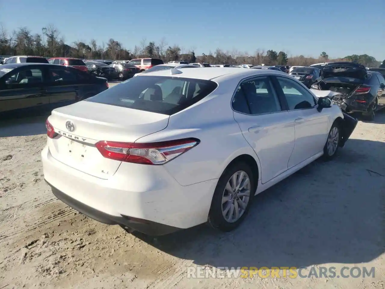 4 Photograph of a damaged car 4T1C11AK8LU986631 TOYOTA CAMRY 2020