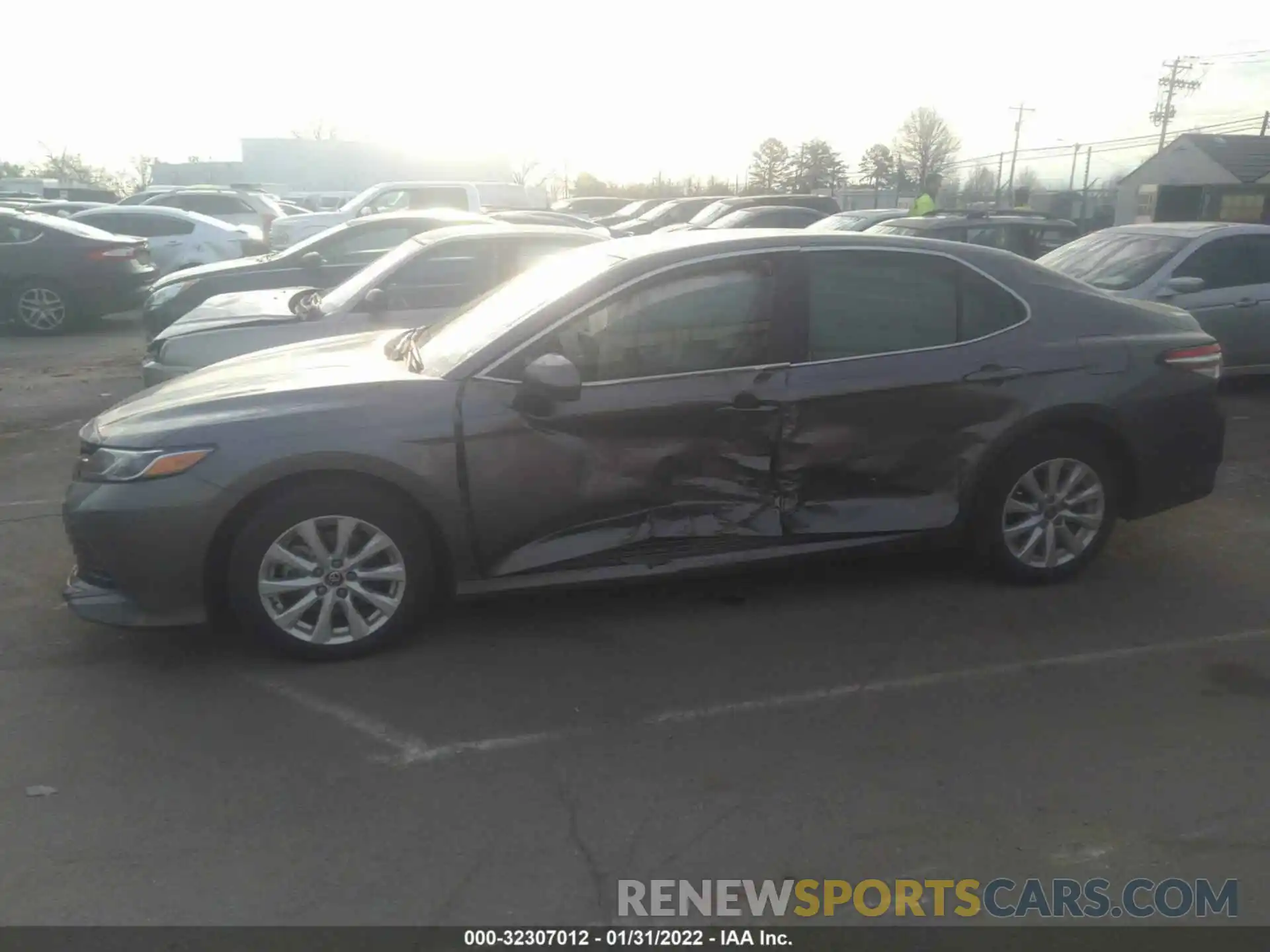 6 Photograph of a damaged car 4T1C11AK8LU988492 TOYOTA CAMRY 2020