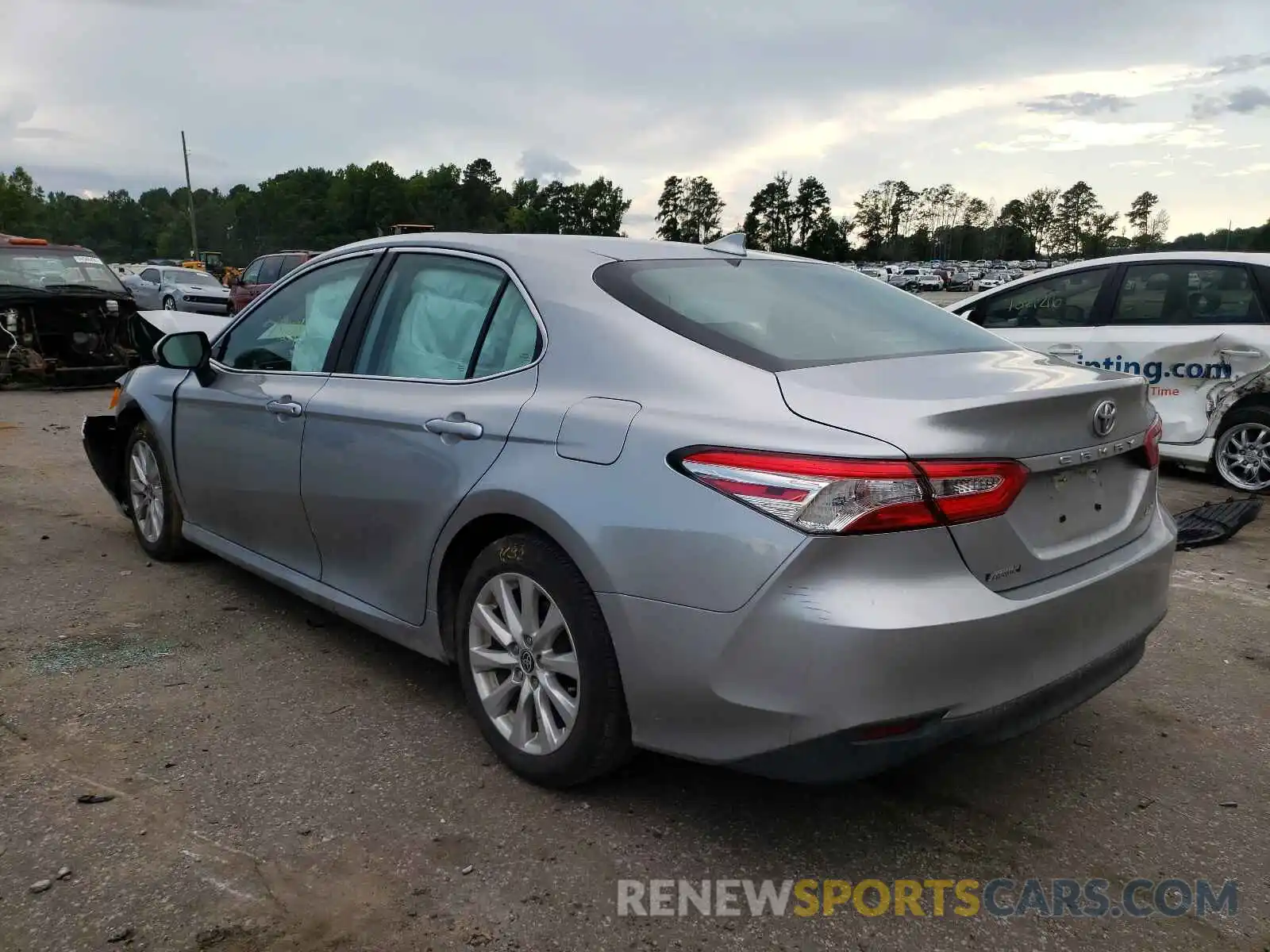 3 Photograph of a damaged car 4T1C11AK8LU989772 TOYOTA CAMRY 2020