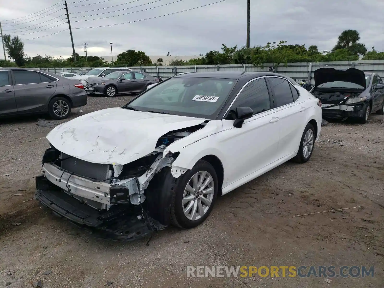 2 Photograph of a damaged car 4T1C11AK8LU992994 TOYOTA CAMRY 2020