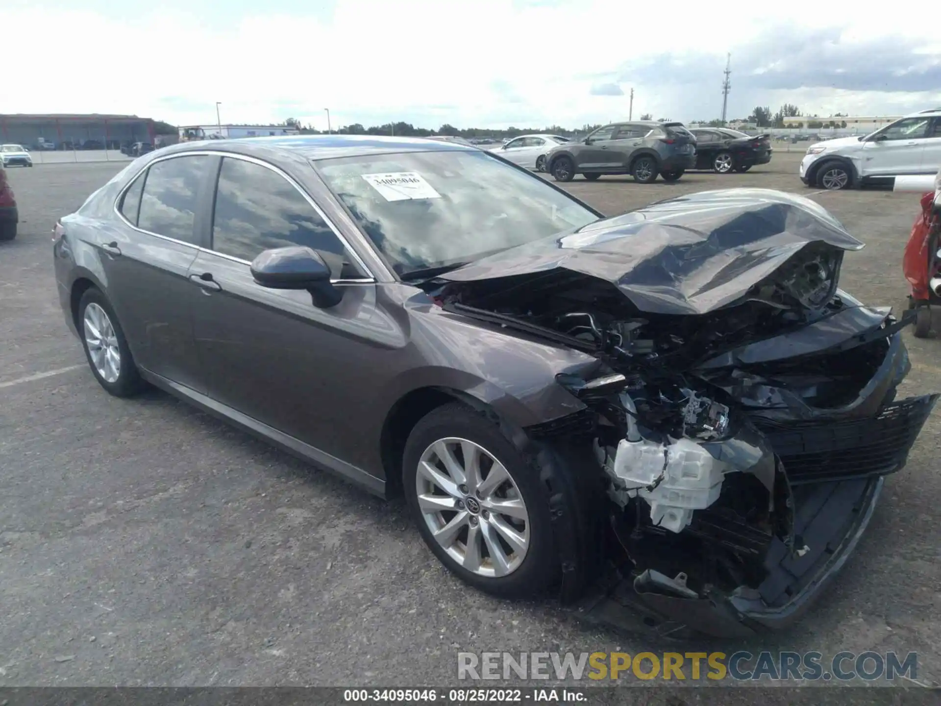 1 Photograph of a damaged car 4T1C11AK8LU995605 TOYOTA CAMRY 2020