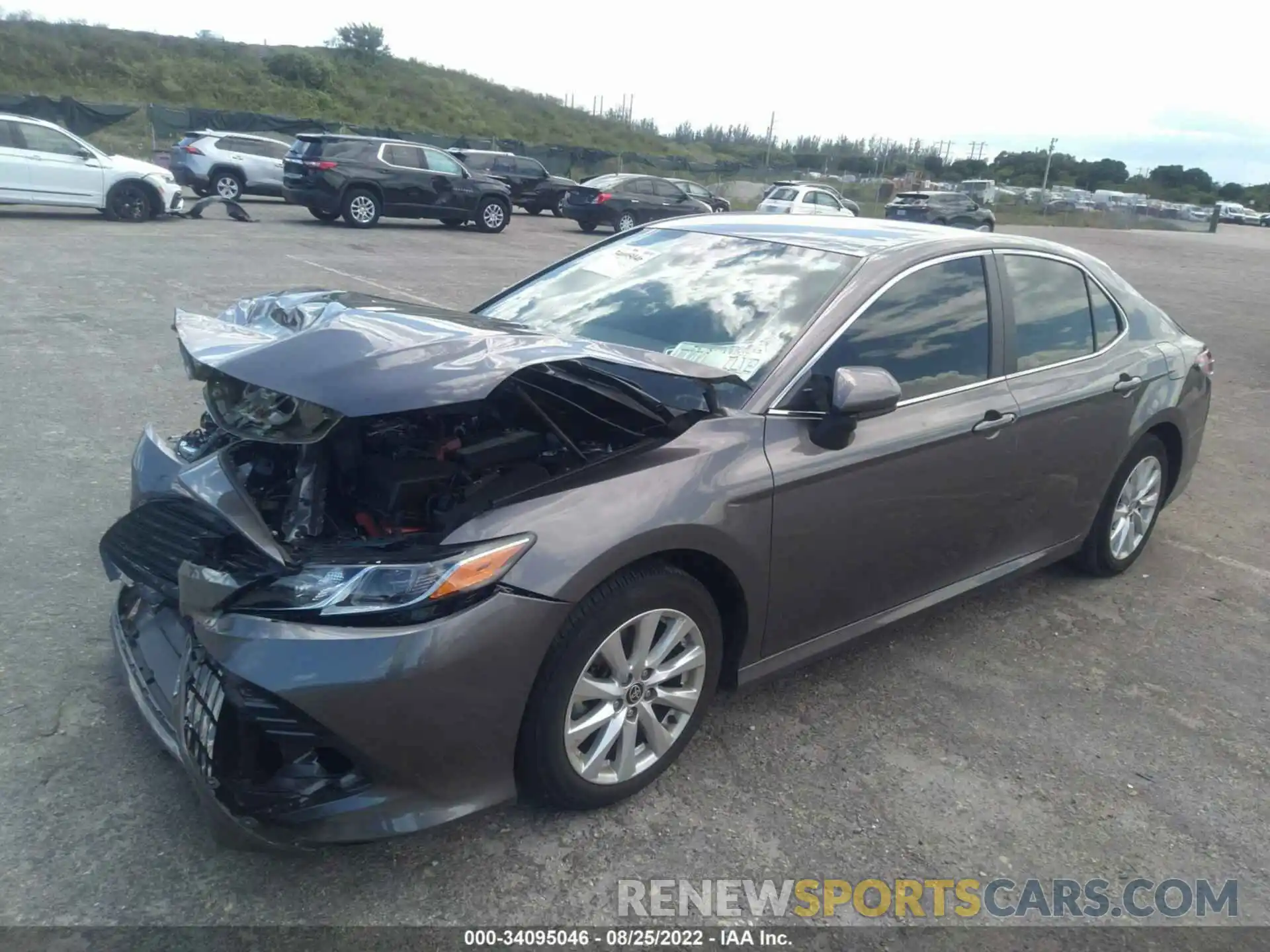 2 Photograph of a damaged car 4T1C11AK8LU995605 TOYOTA CAMRY 2020