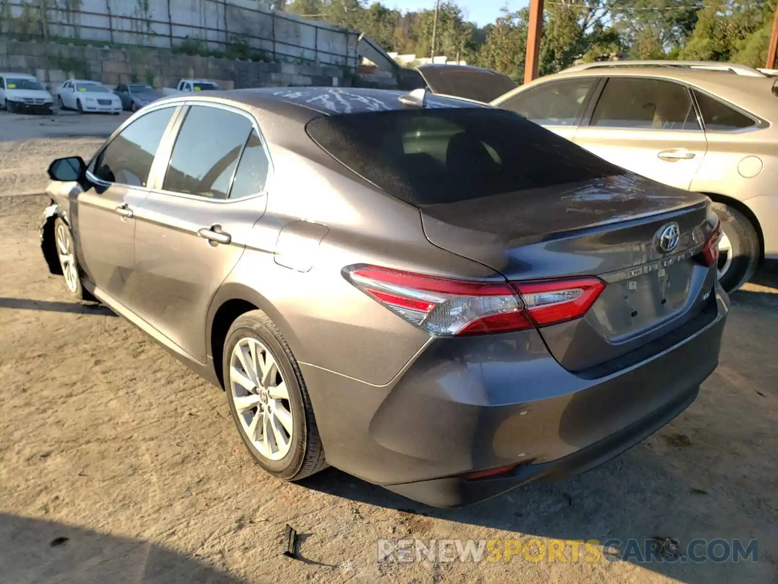 3 Photograph of a damaged car 4T1C11AK8LU996382 TOYOTA CAMRY 2020