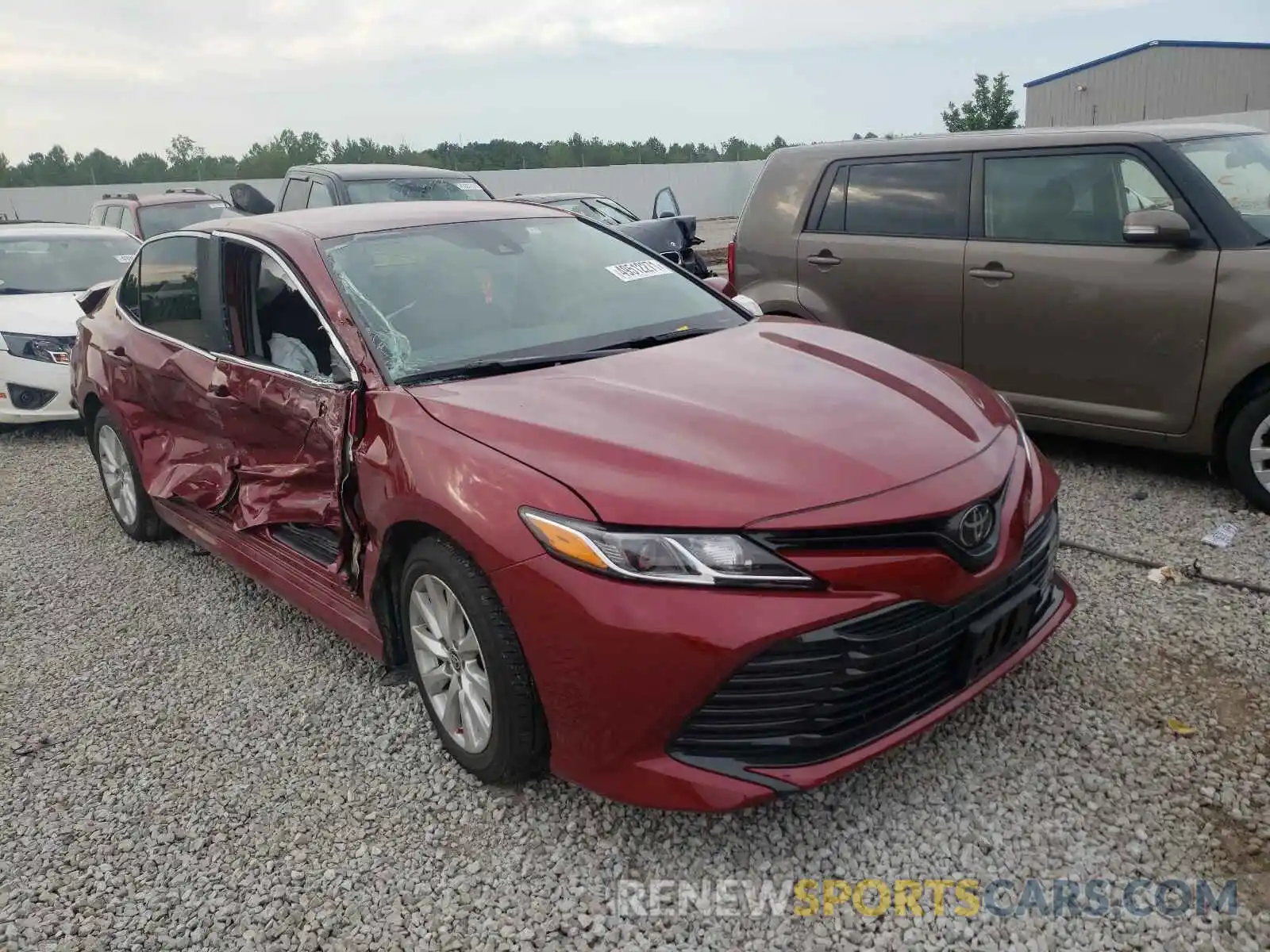 1 Photograph of a damaged car 4T1C11AK8LU997113 TOYOTA CAMRY 2020