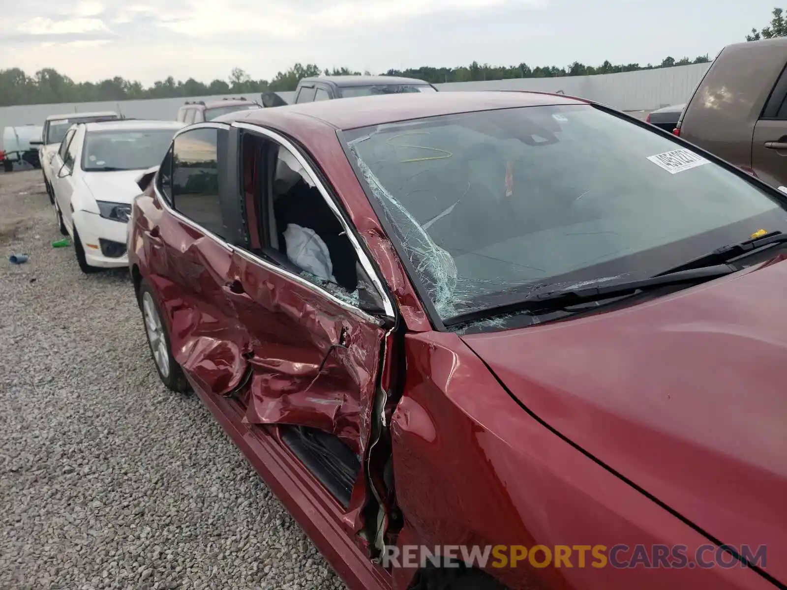 9 Photograph of a damaged car 4T1C11AK8LU997113 TOYOTA CAMRY 2020