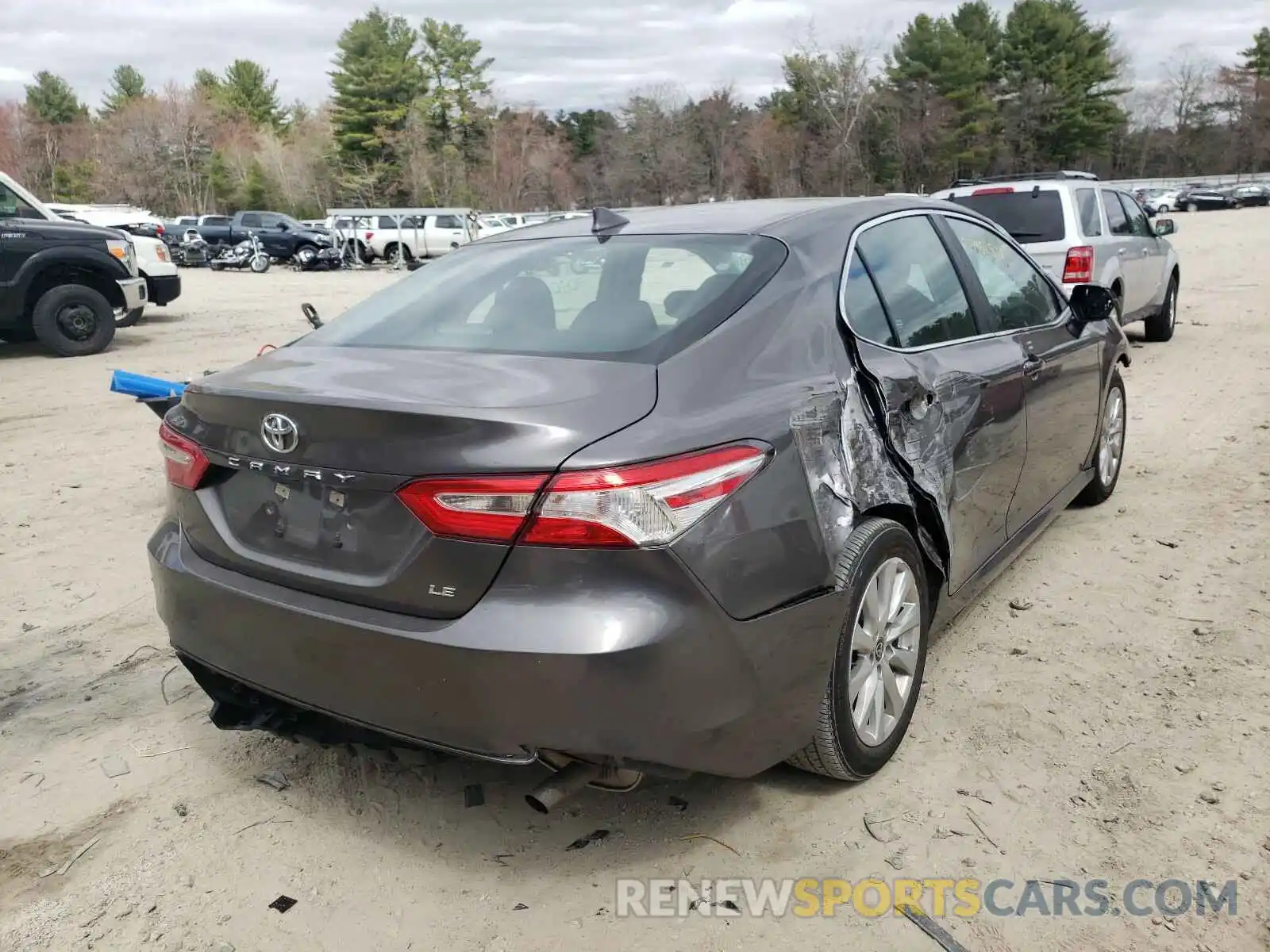 4 Photograph of a damaged car 4T1C11AK8LU997502 TOYOTA CAMRY 2020