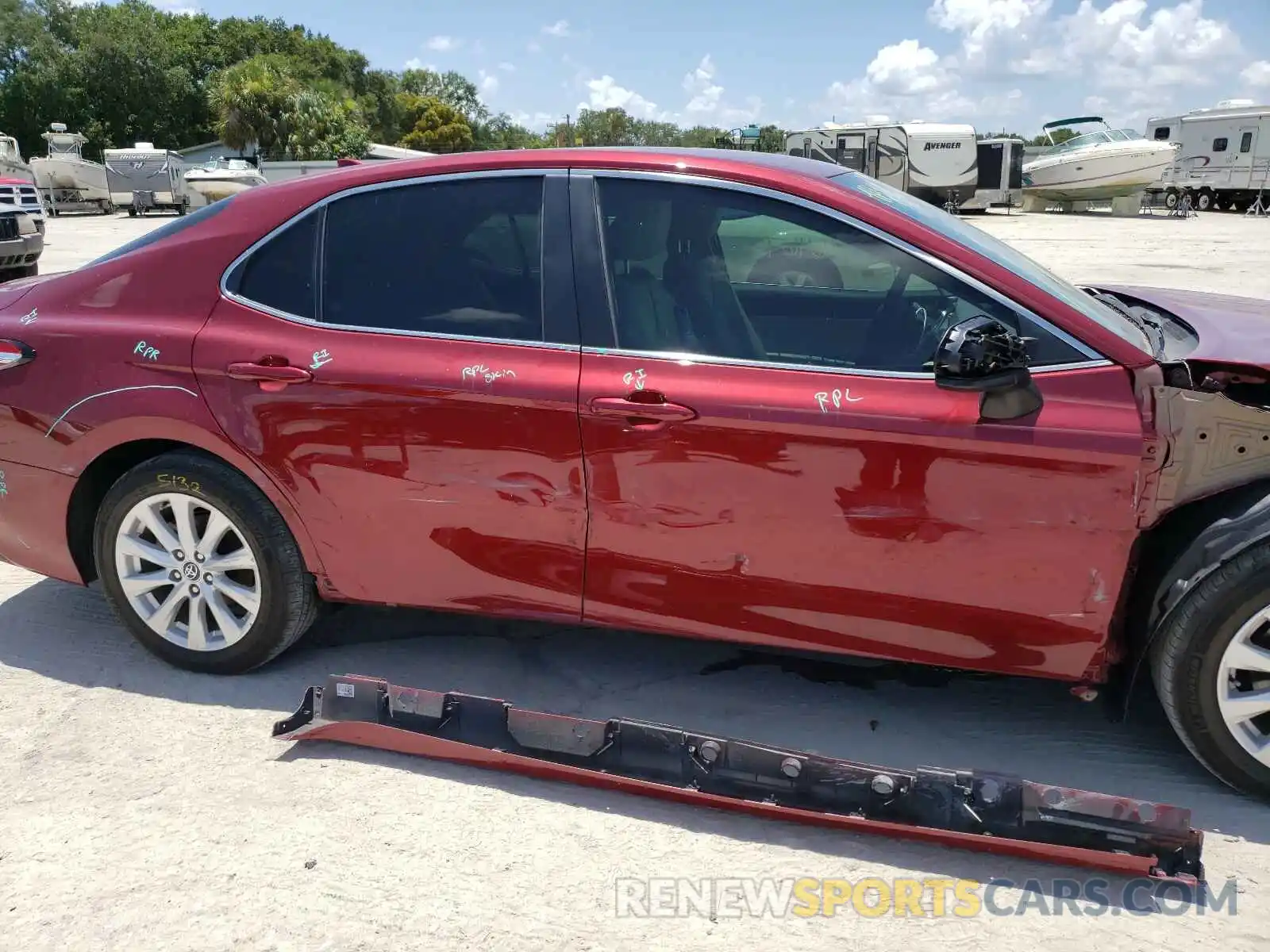 9 Photograph of a damaged car 4T1C11AK9LU300659 TOYOTA CAMRY 2020