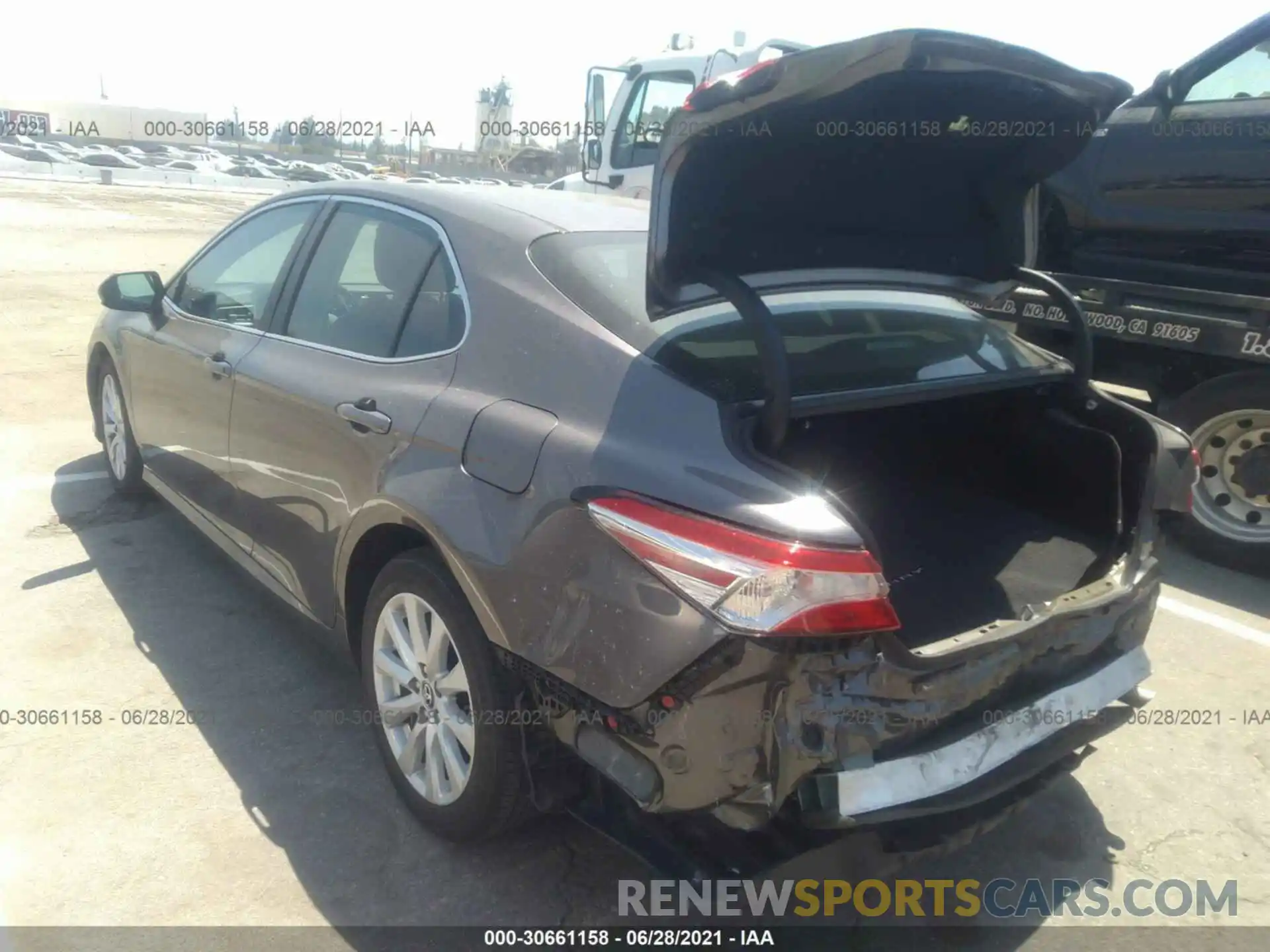 3 Photograph of a damaged car 4T1C11AK9LU321527 TOYOTA CAMRY 2020