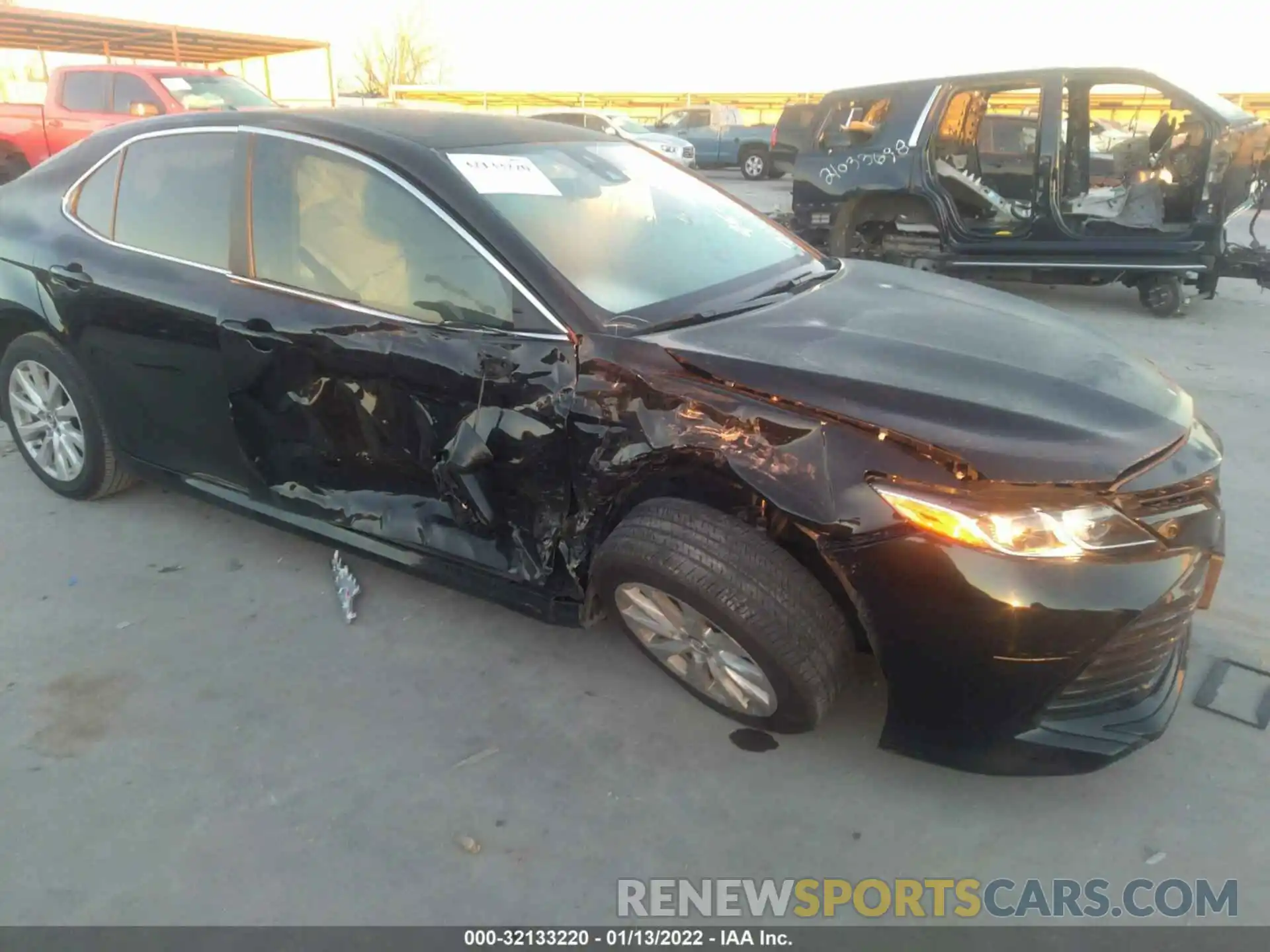 6 Photograph of a damaged car 4T1C11AK9LU329370 TOYOTA CAMRY 2020