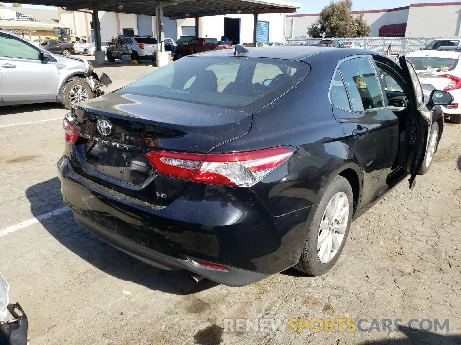 4 Photograph of a damaged car 4T1C11AK9LU331460 TOYOTA CAMRY 2020