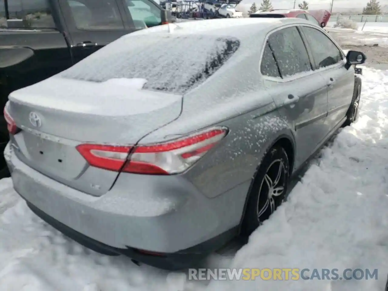 4 Photograph of a damaged car 4T1C11AK9LU337971 TOYOTA CAMRY 2020