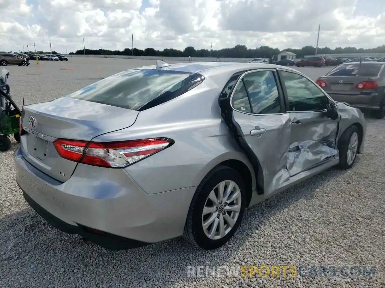 4 Photograph of a damaged car 4T1C11AK9LU342202 TOYOTA CAMRY 2020