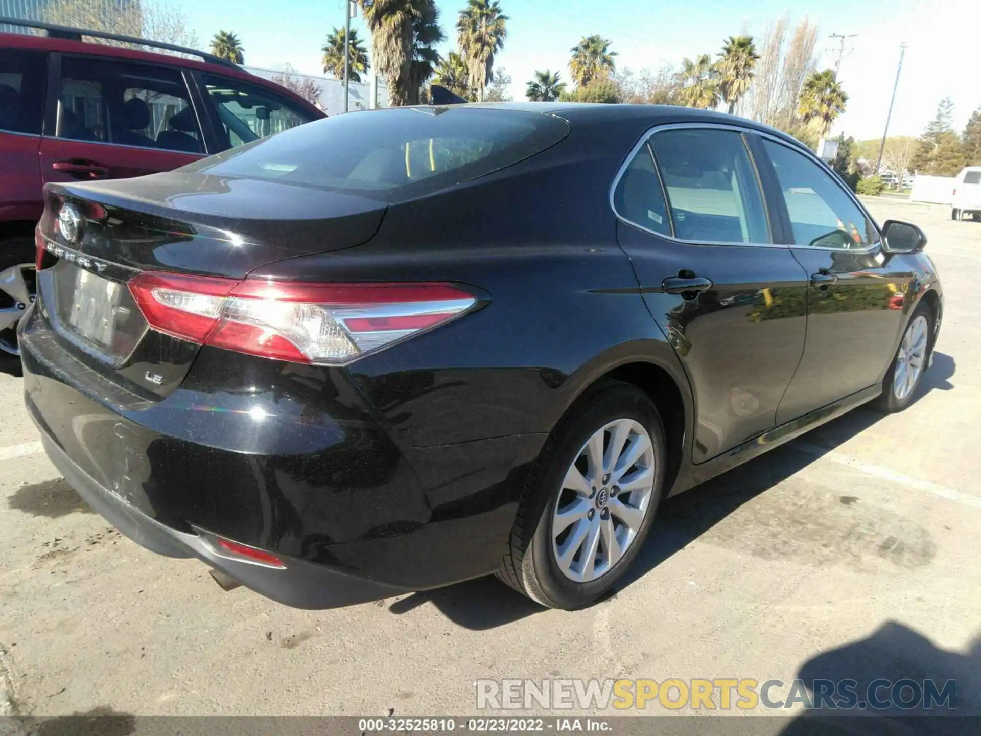 4 Photograph of a damaged car 4T1C11AK9LU342281 TOYOTA CAMRY 2020