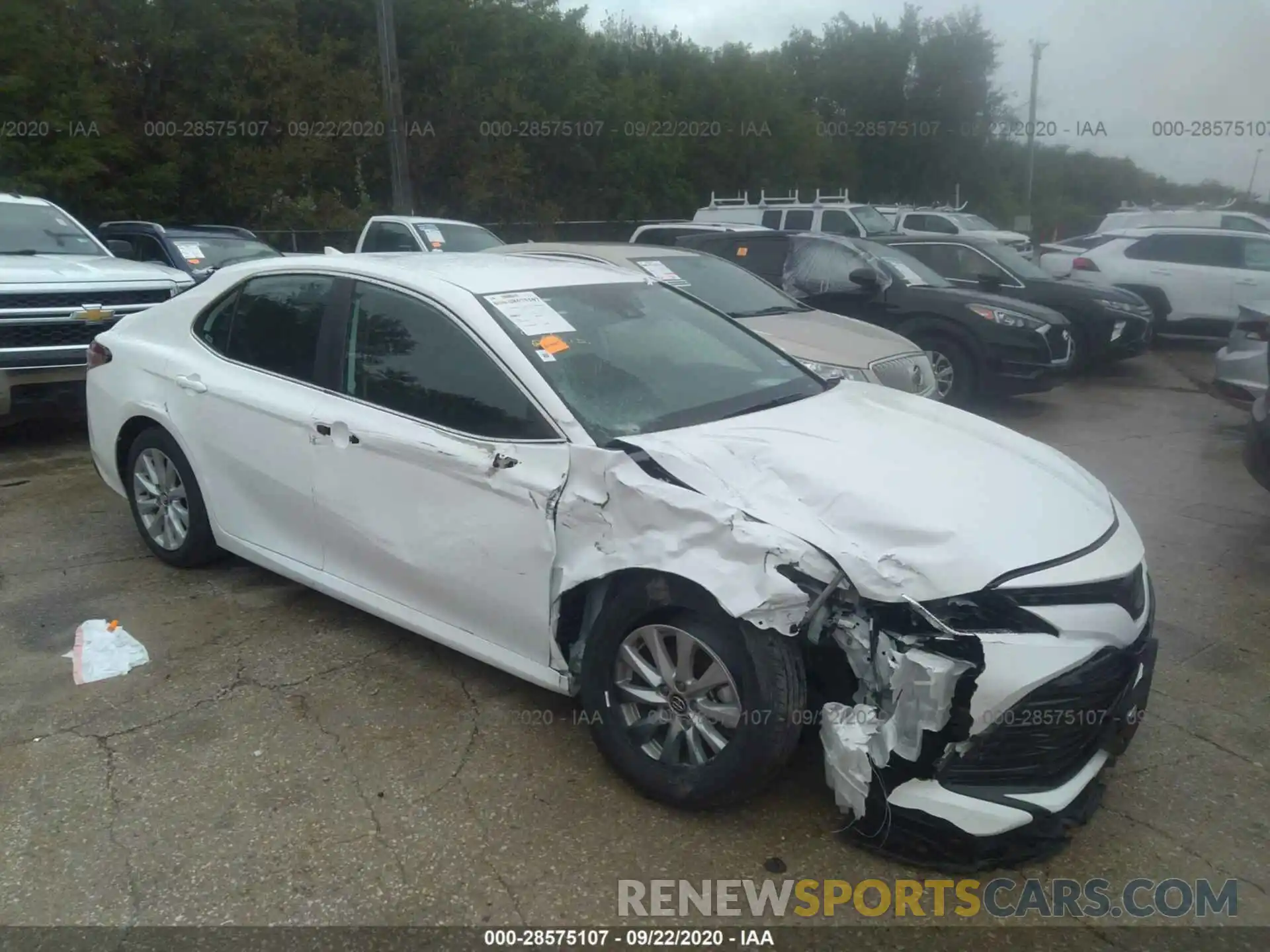 1 Photograph of a damaged car 4T1C11AK9LU346010 TOYOTA CAMRY 2020