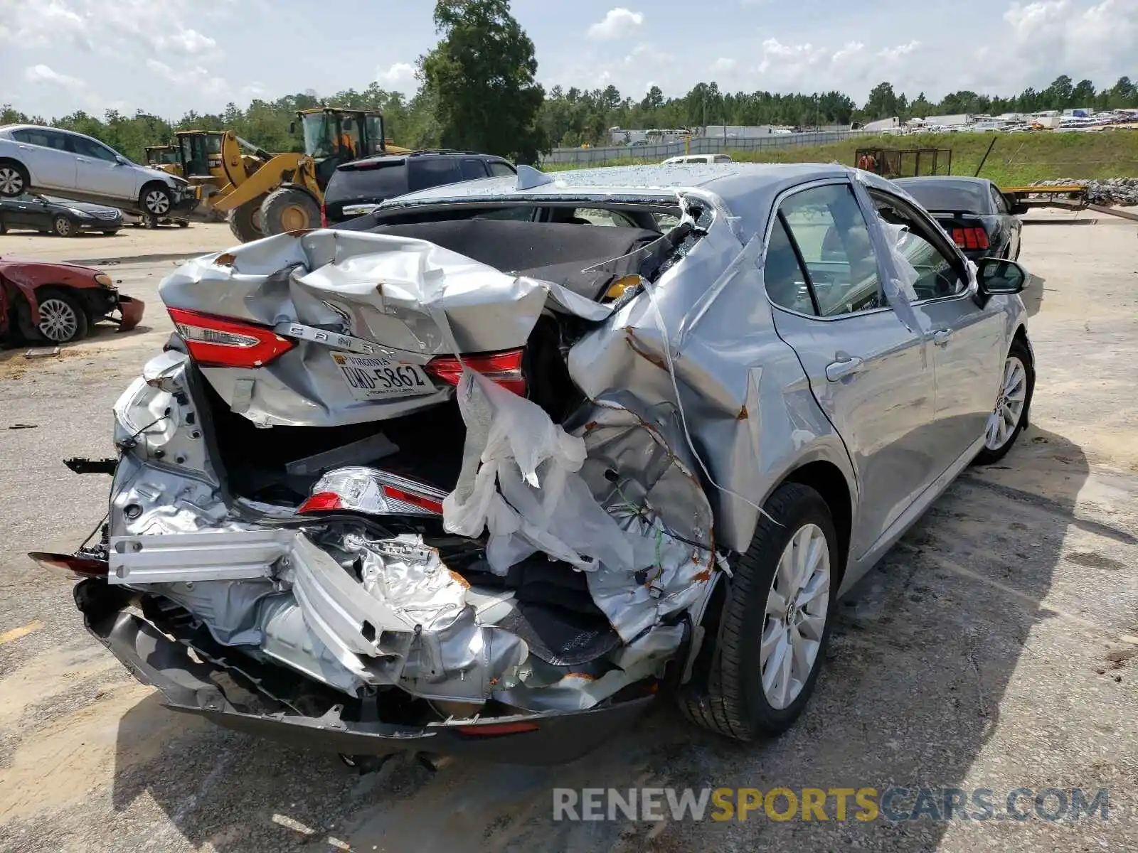 4 Photograph of a damaged car 4T1C11AK9LU346847 TOYOTA CAMRY 2020