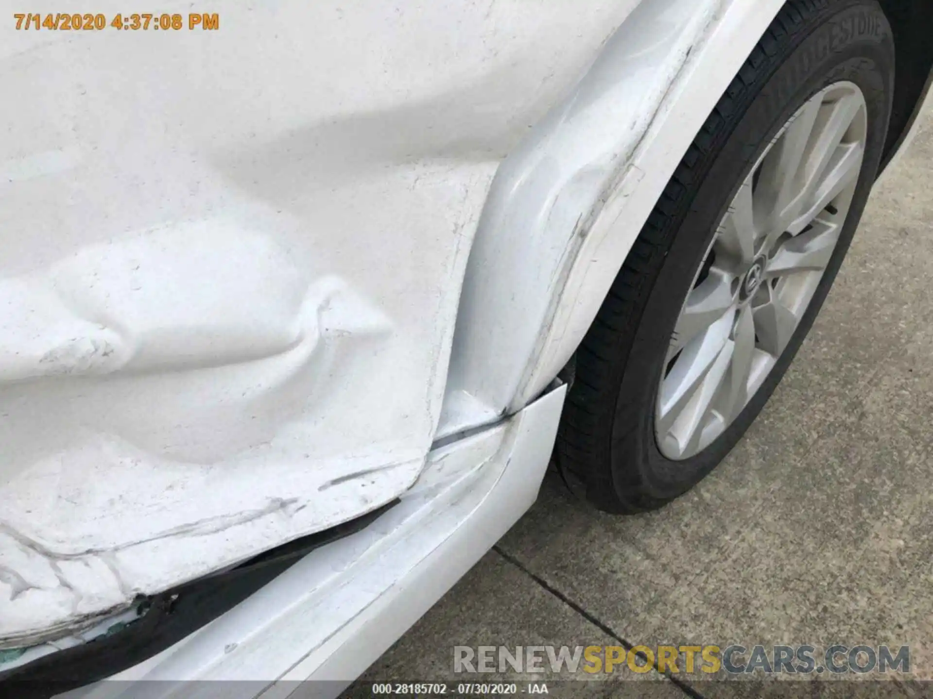 6 Photograph of a damaged car 4T1C11AK9LU347061 TOYOTA CAMRY 2020