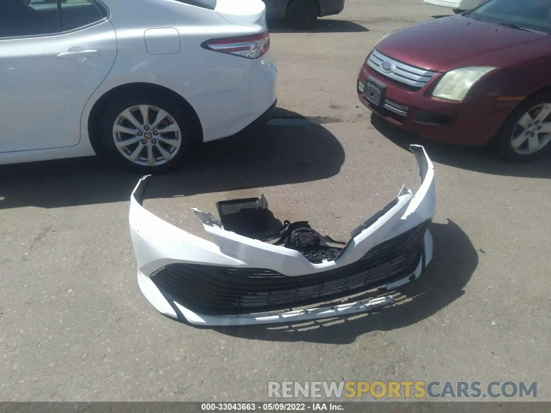 12 Photograph of a damaged car 4T1C11AK9LU358027 TOYOTA CAMRY 2020