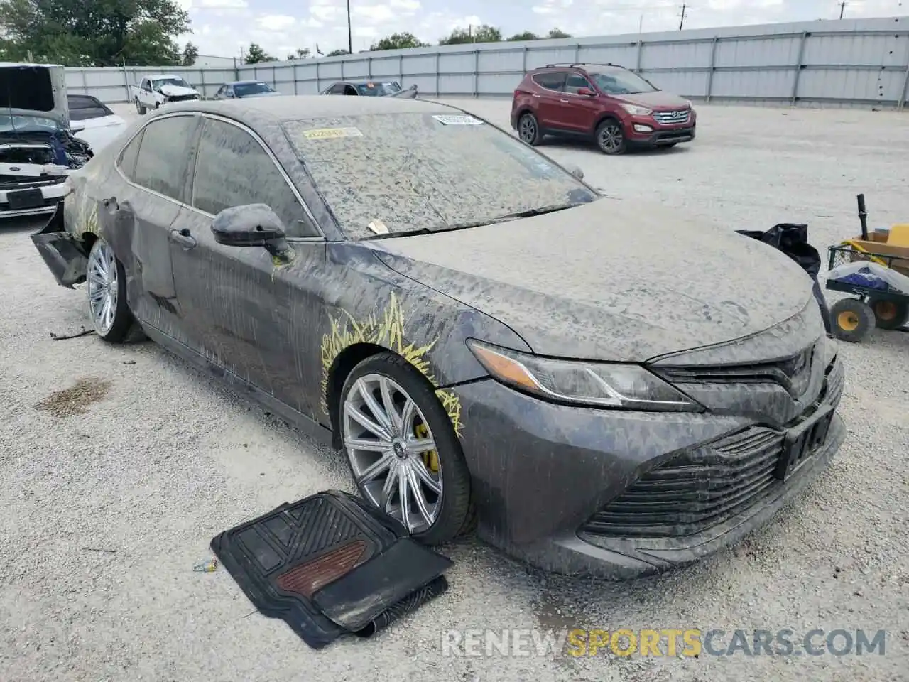 1 Photograph of a damaged car 4T1C11AK9LU363471 TOYOTA CAMRY 2020