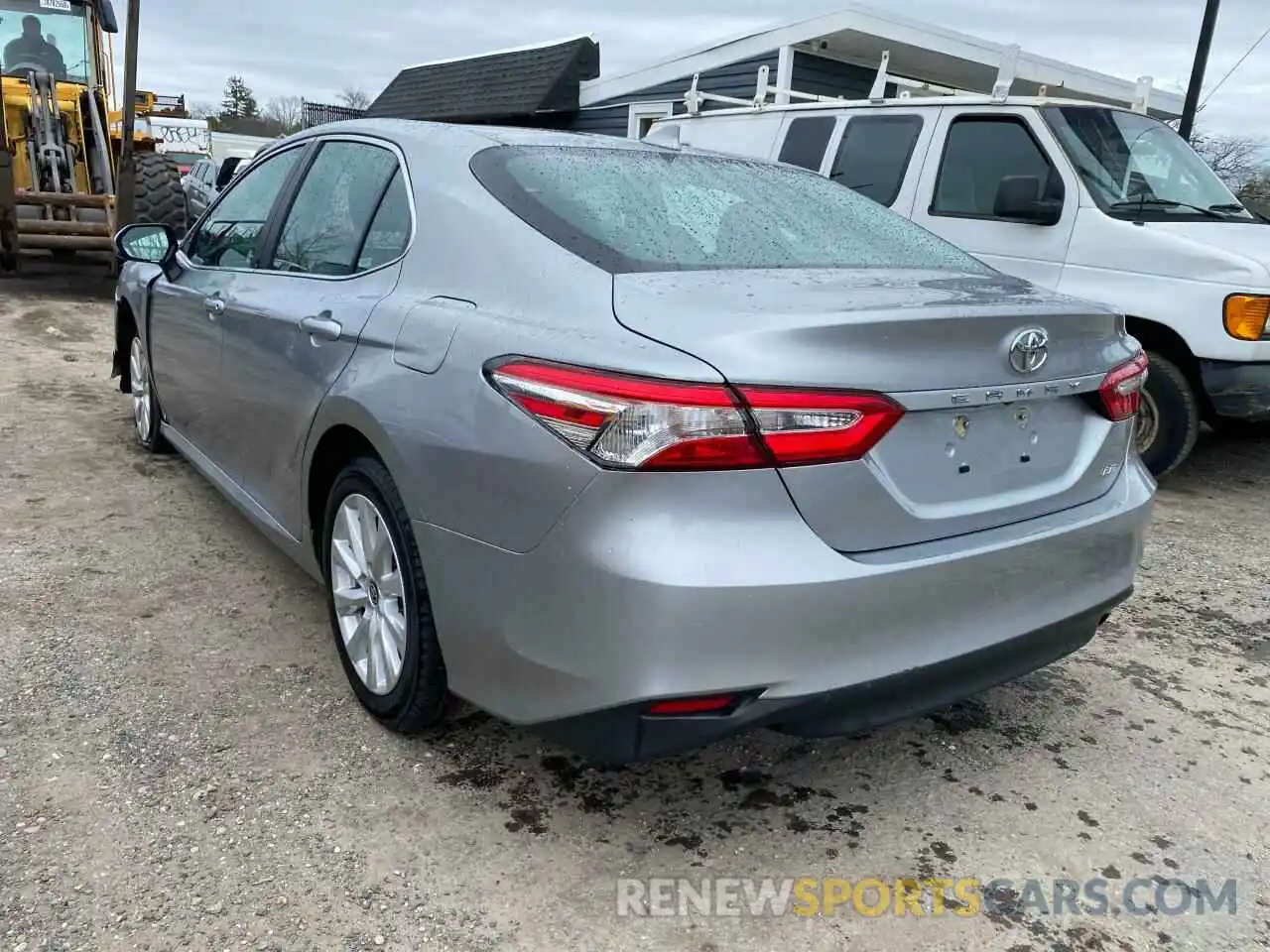 3 Photograph of a damaged car 4T1C11AK9LU365835 TOYOTA CAMRY 2020